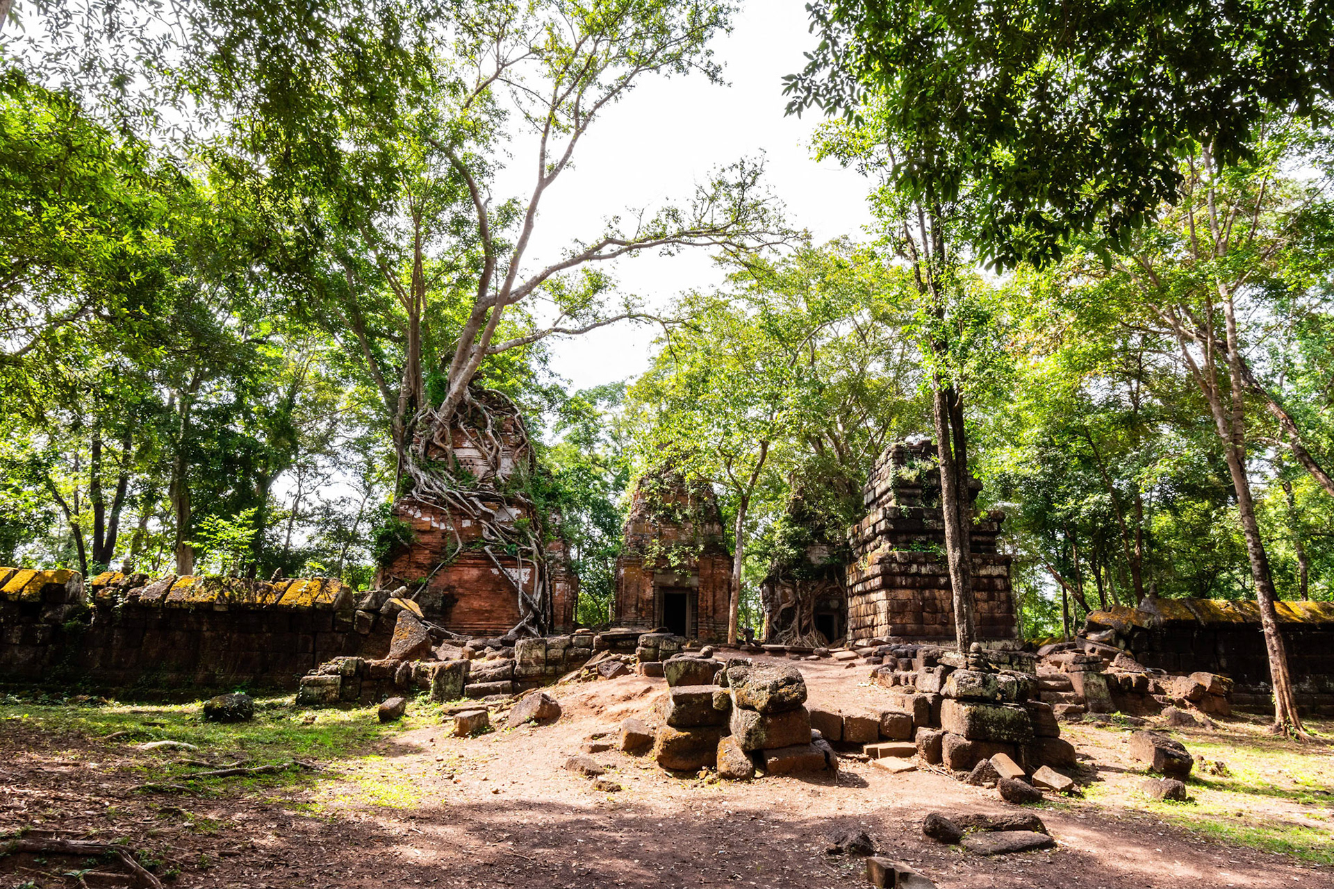 Pram Temple - ប្រាសាទ ប្រាំ