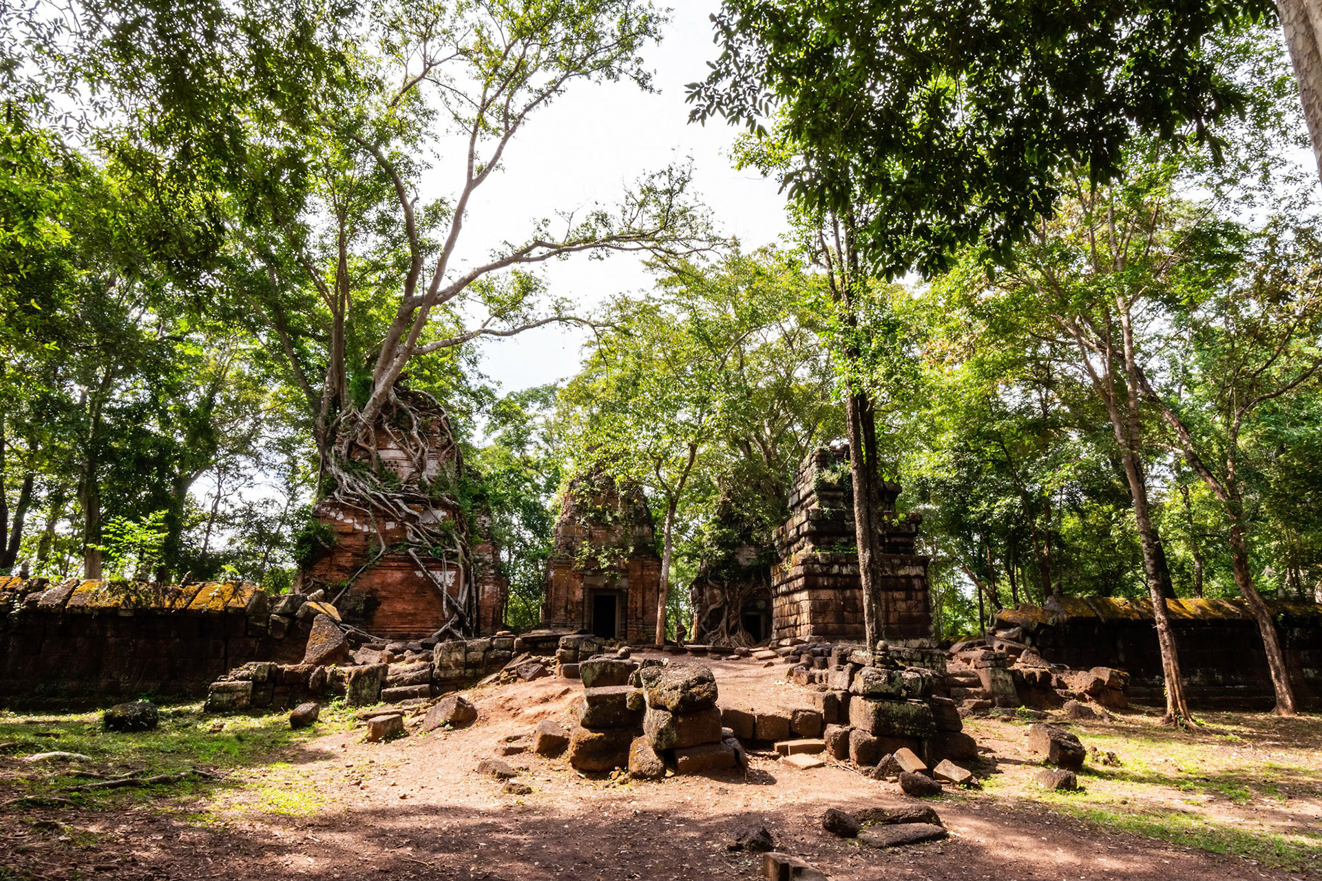 Pram Temple - ប្រាសាទ ប្រាំ