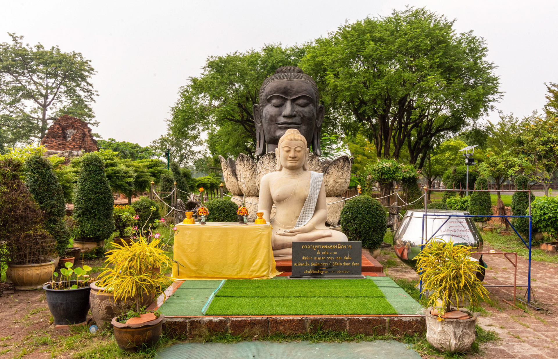Wat Thammikarat - วัดธรรมิกราช