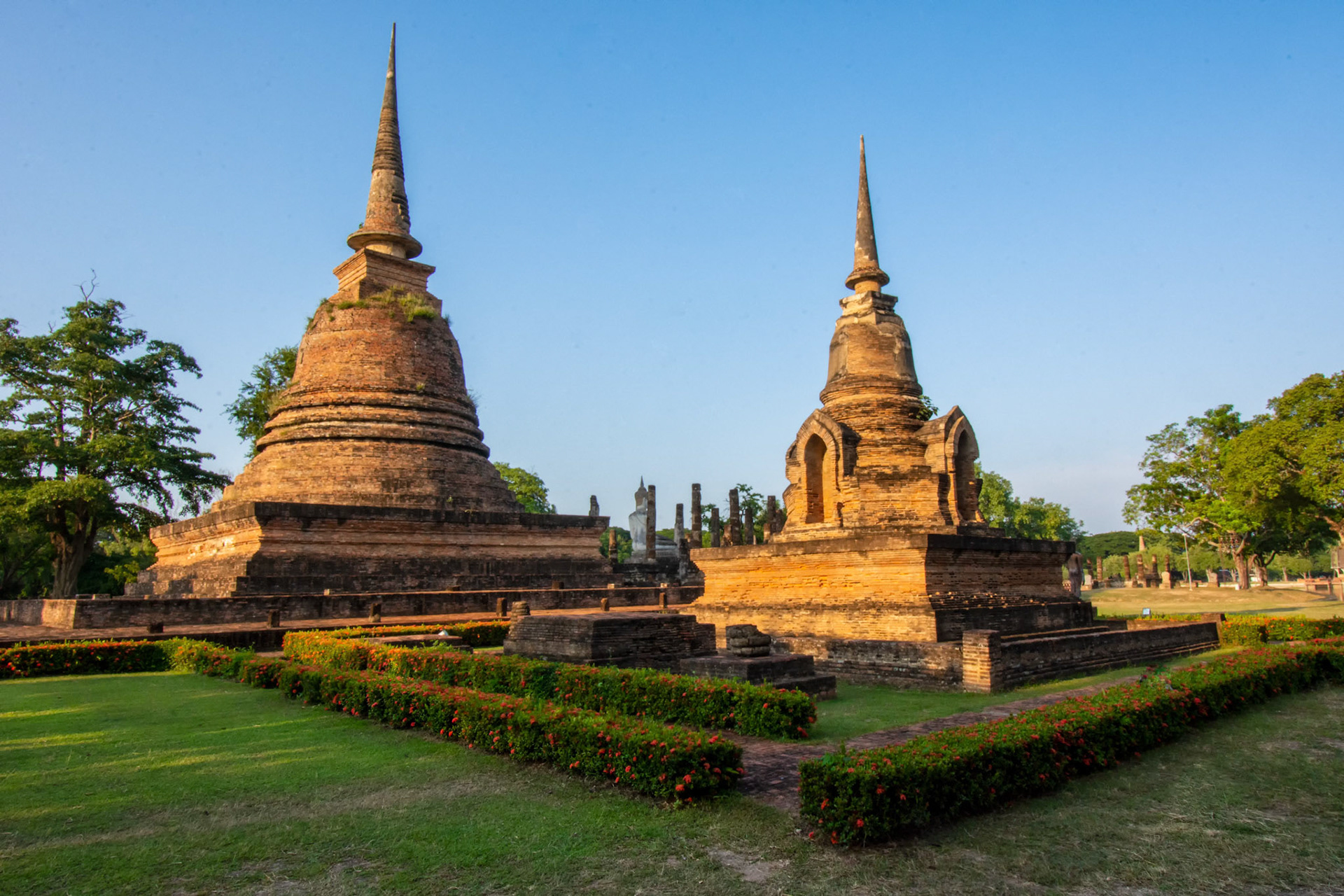 Wat Sa-Si - วัดสระศรี