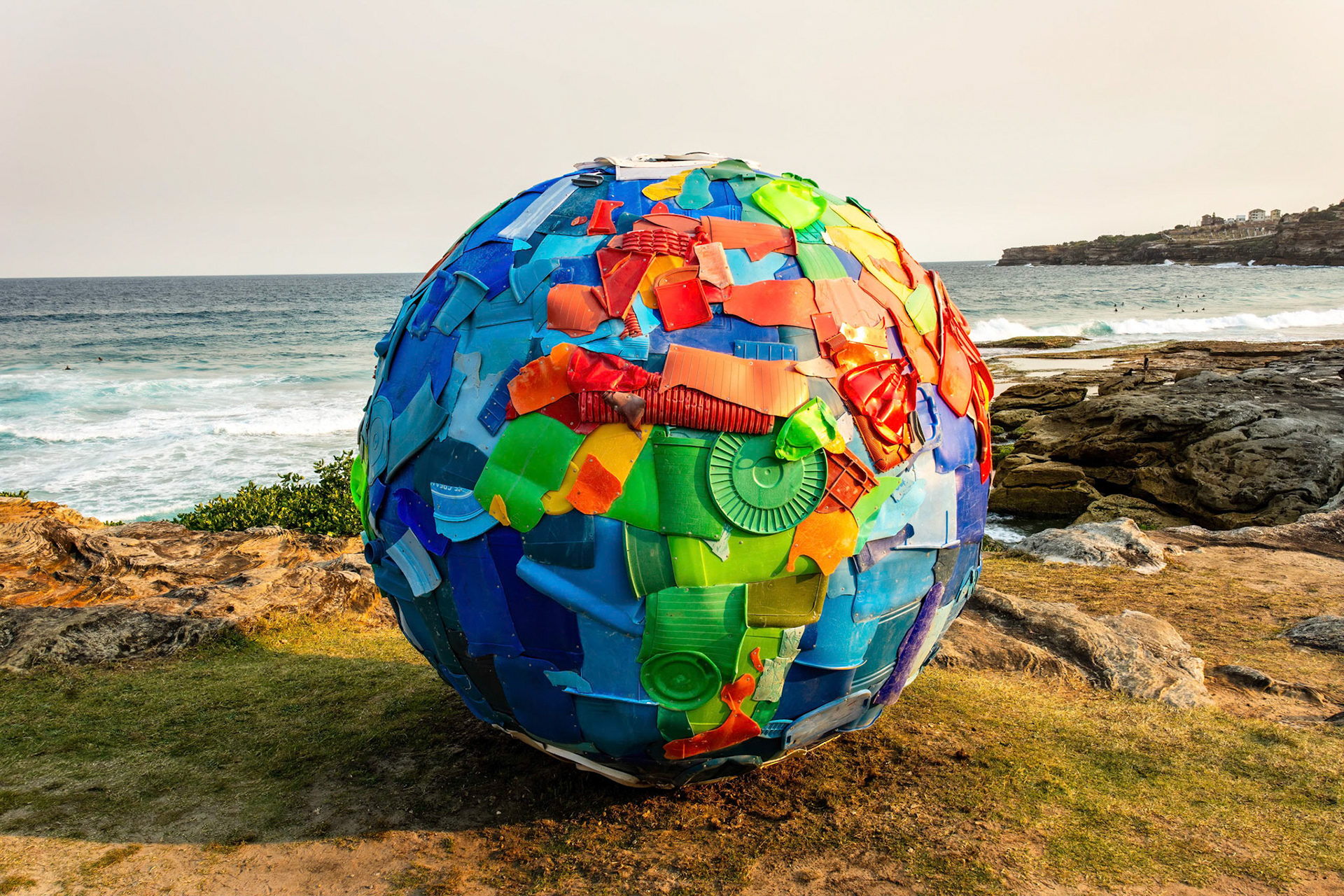 77 plastic world (2009)