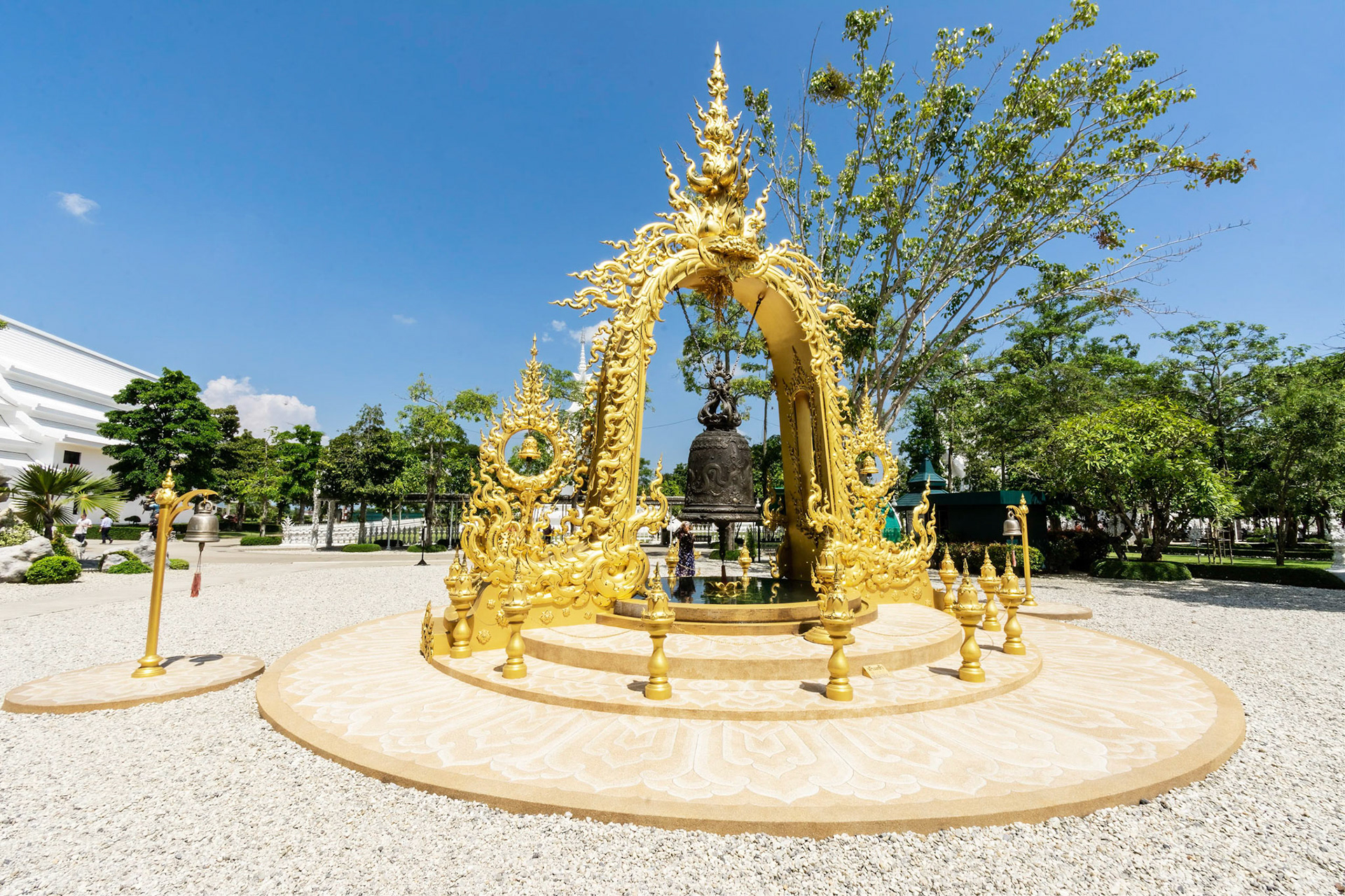 Wat Rong Khun - วัดร่องขุ่น