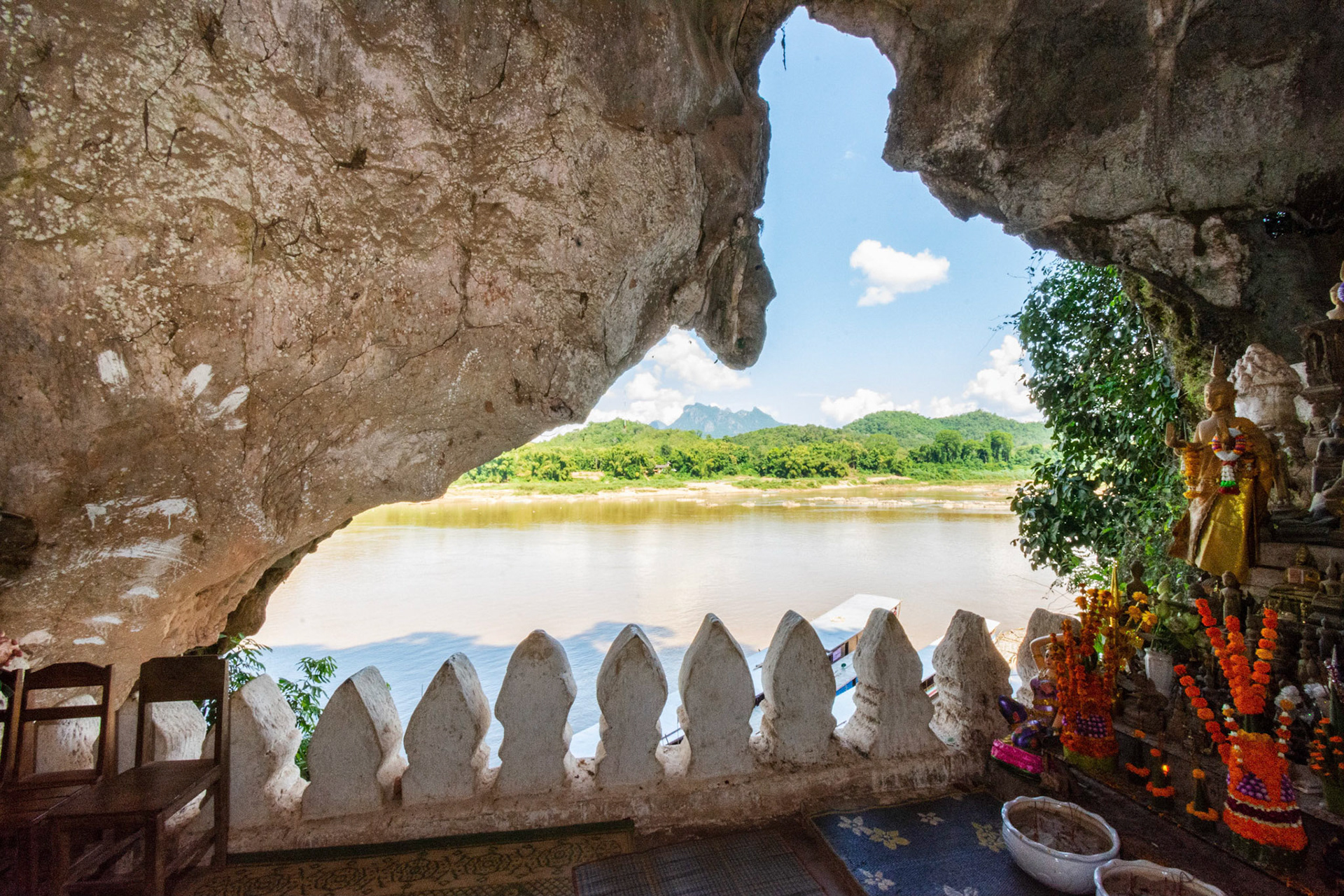 Pak Ou Caves