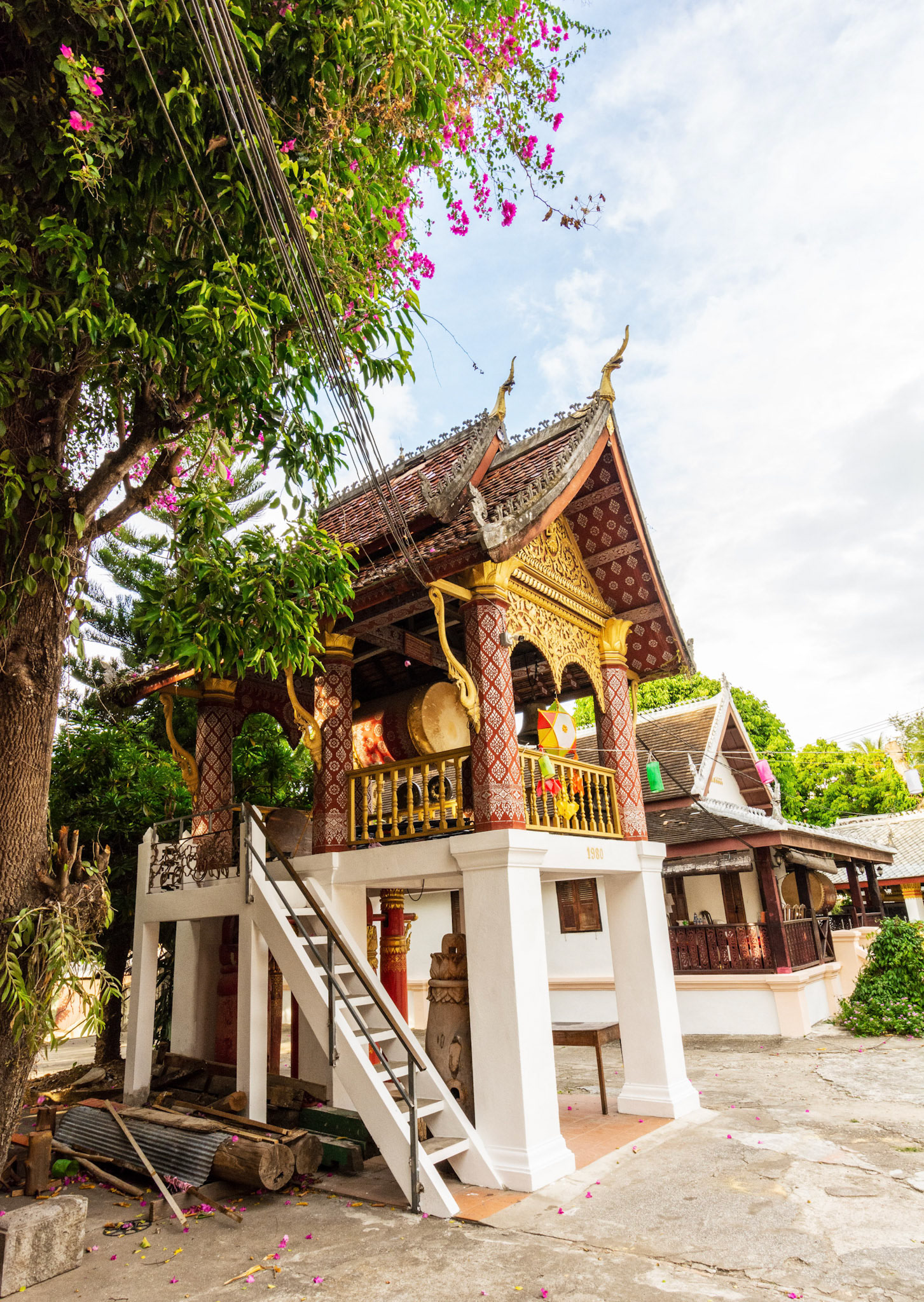 Wat Sene - ວັດແສນສຸຂາຣາມ