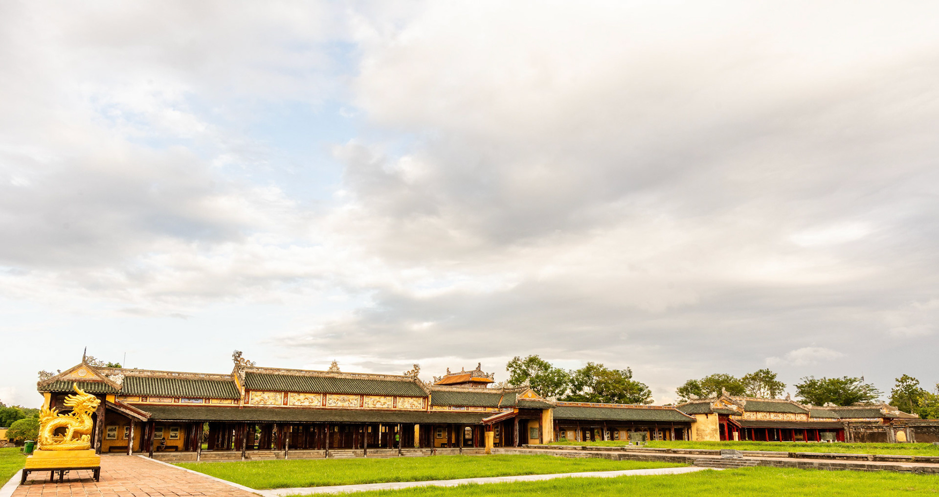 àn Thành Hall