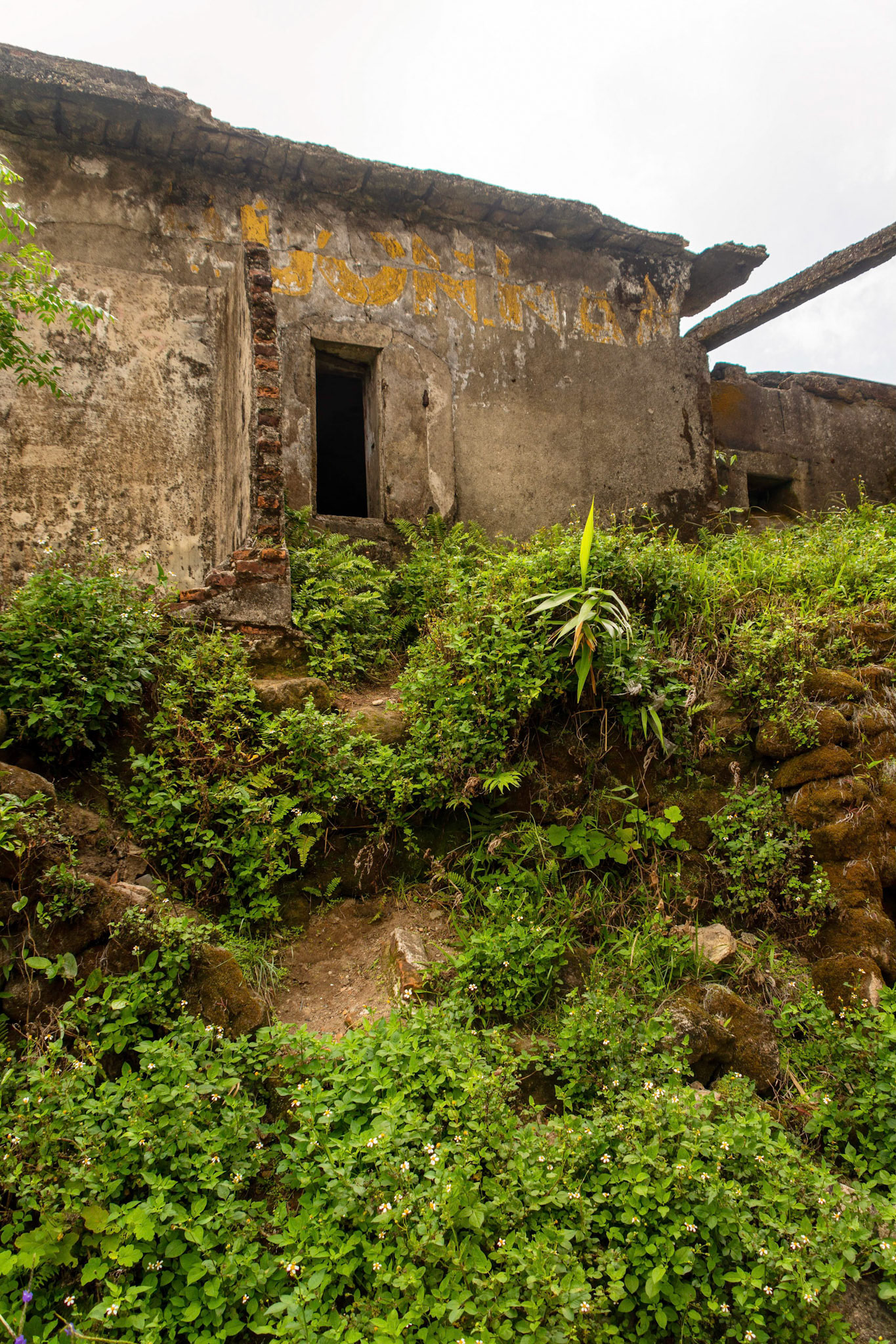 Đèo Hải Vân (Hải Vân Pass)