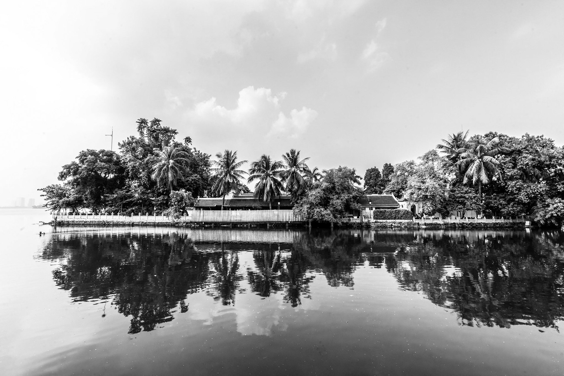 Chùa Trấn Quốc (Tran Quoc Pagoda)