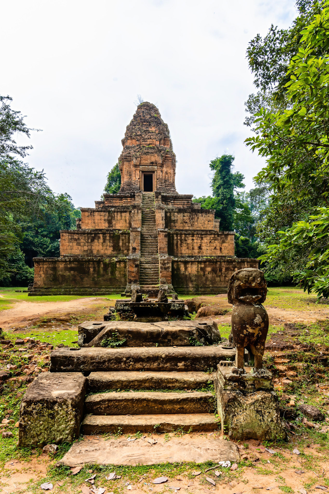 Baksei Chamkrong Temple - ប្រាសាទបក្សីចាំក្រុង