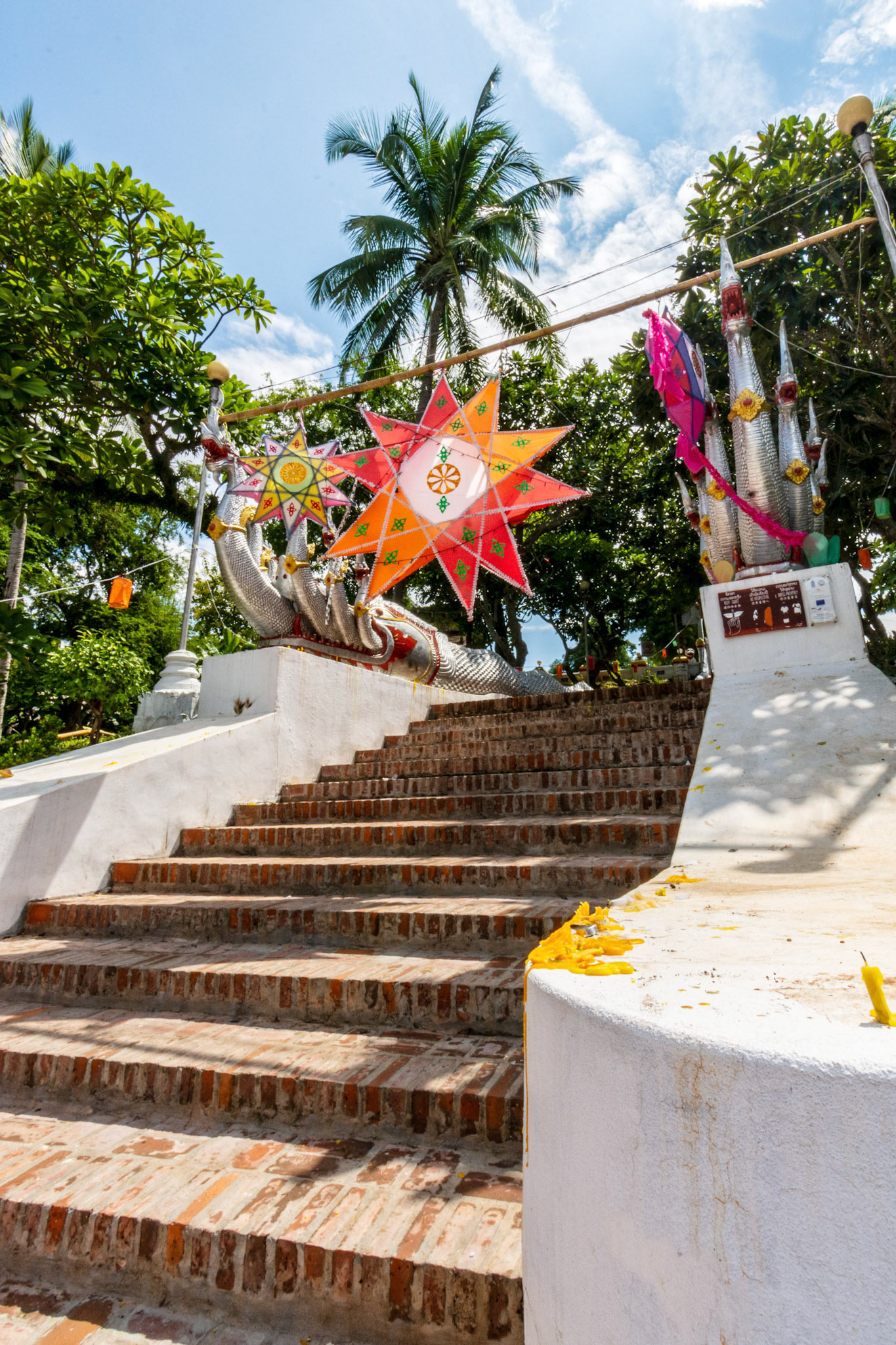 Outside Wat Hosian Voravihane