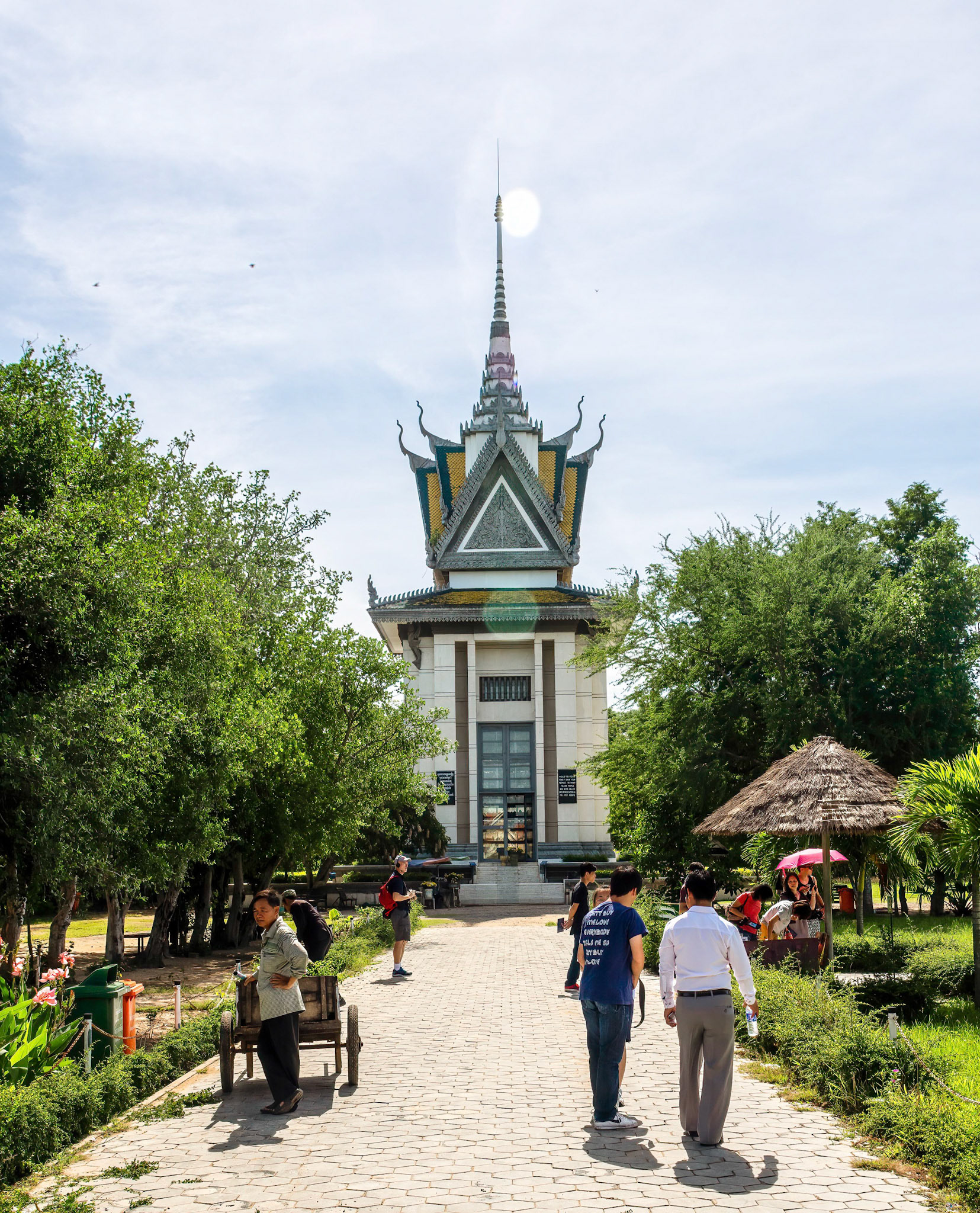Choeung Ek - ជើងឯក