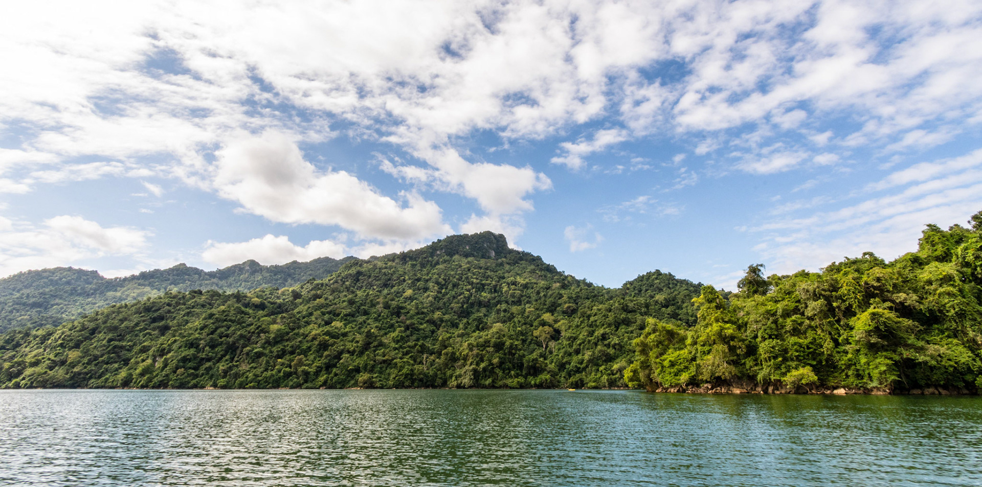 Hồ Ba Bể - Ba Be Lake