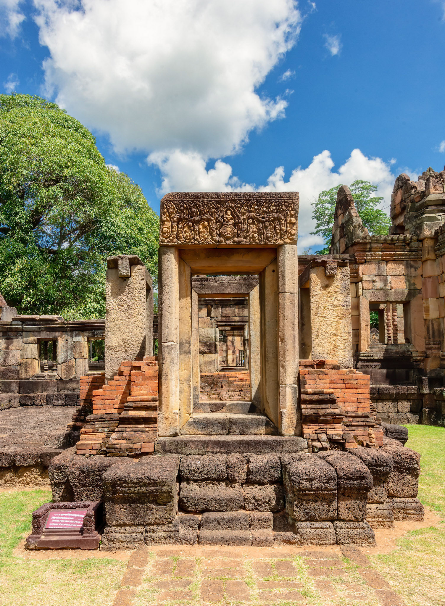 Prasat Muang Tam