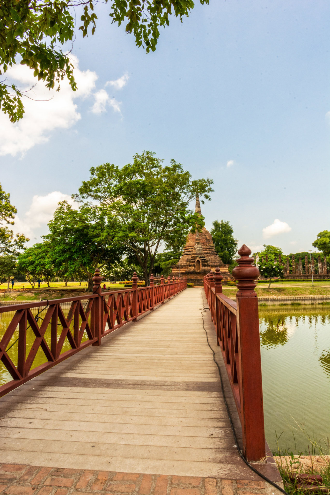 Wat Sa-Si - วัดสระศรี