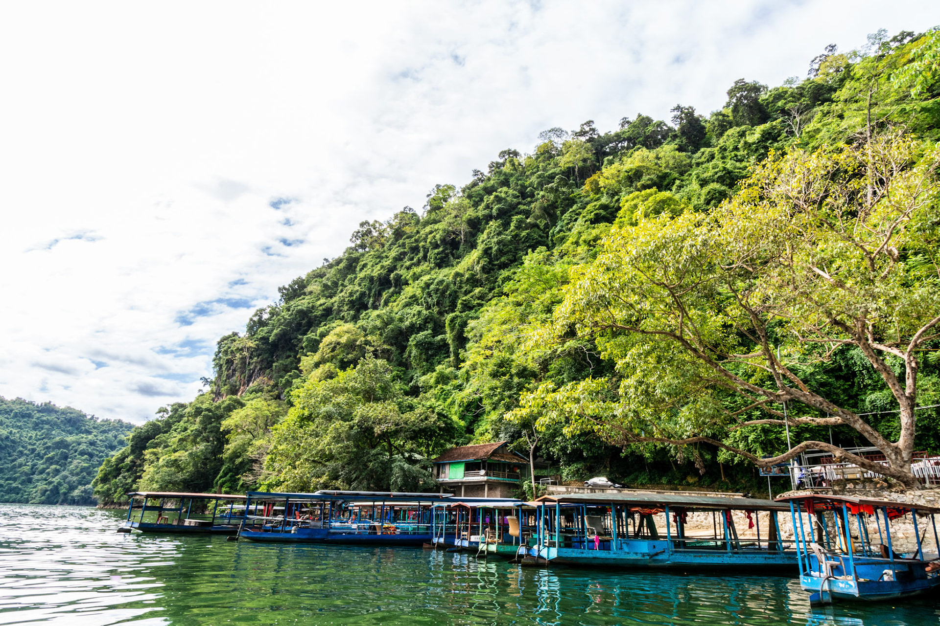 Hồ Ba Bể - Ba Be Lake