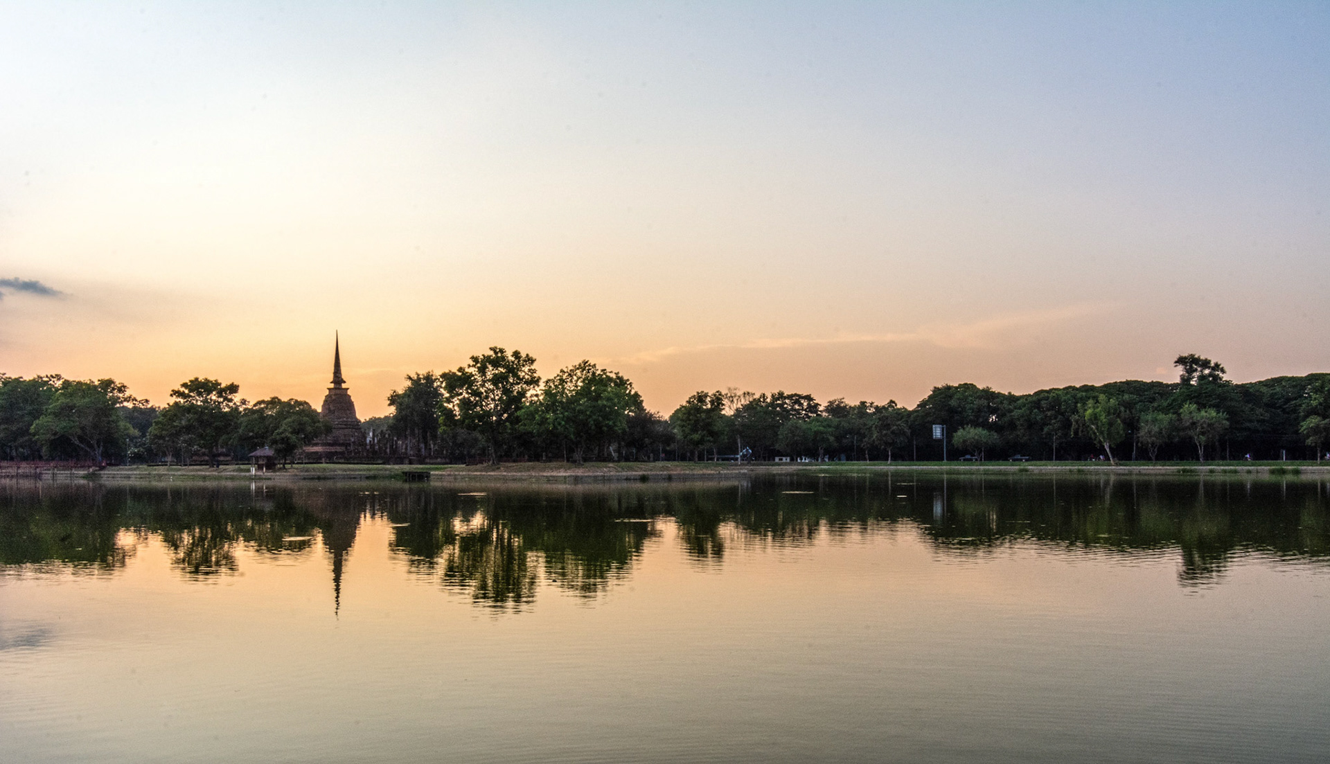 Wat Sa-Si - วัดสระศรี