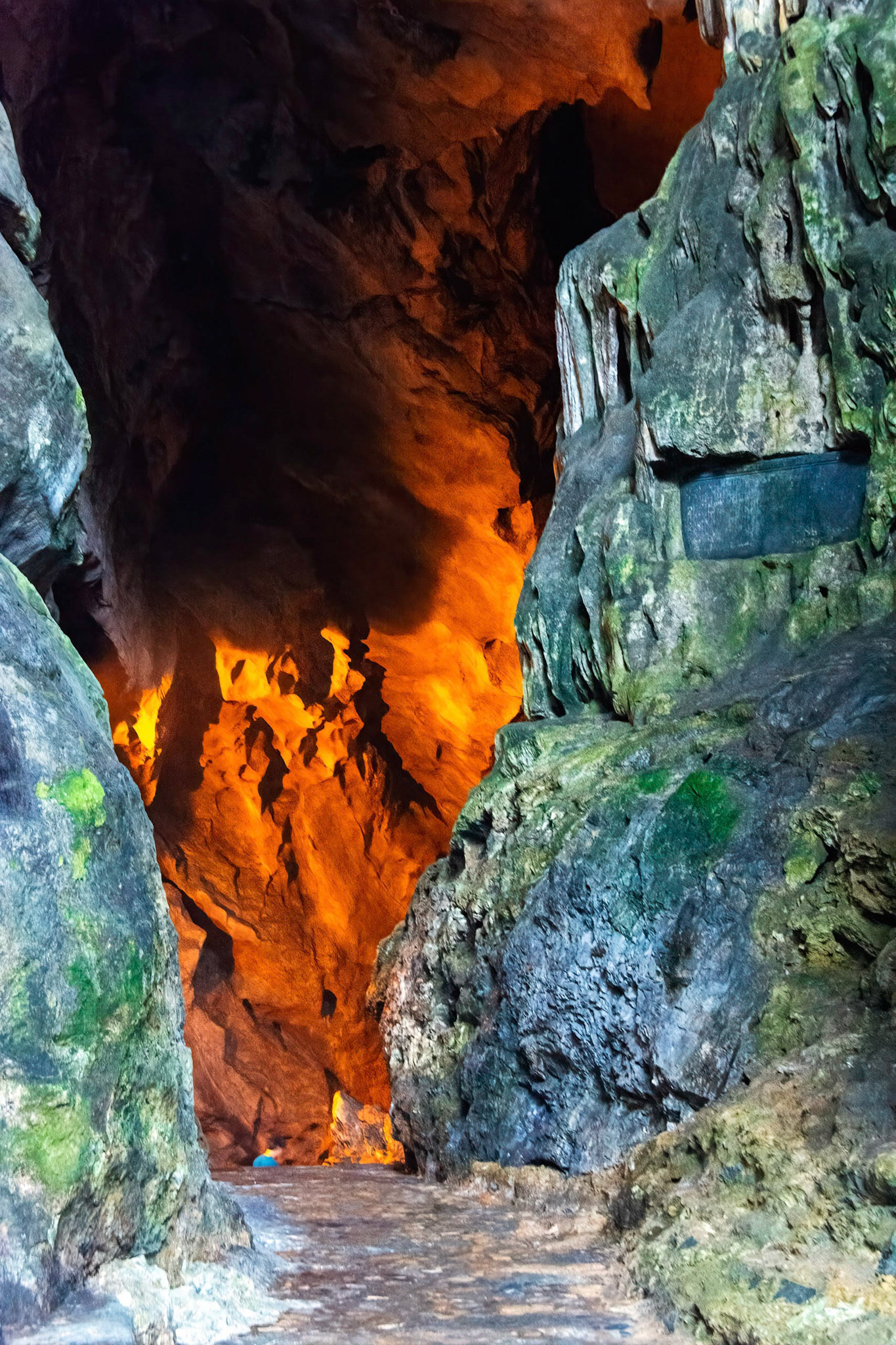 Động Hương Tích (Hương Tích Cave)