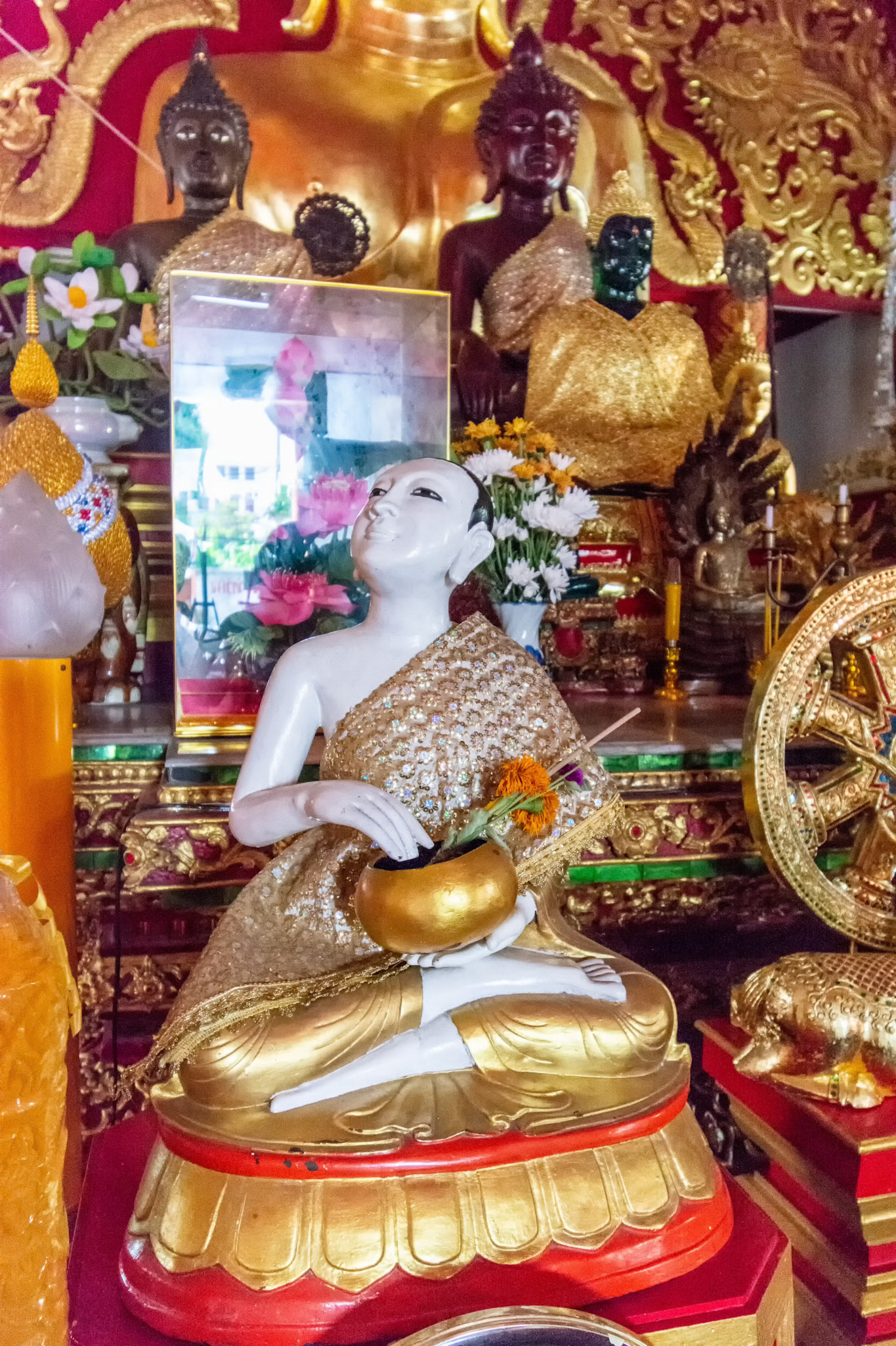 Wat Klang Wiang