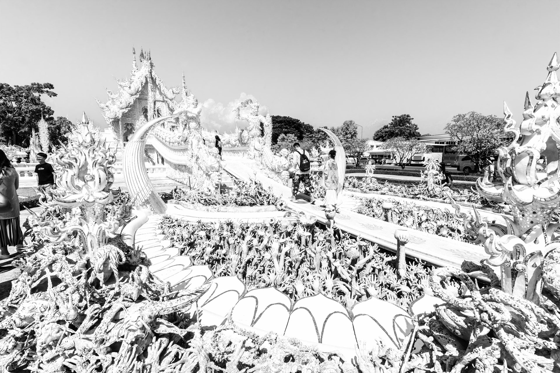 Wat Rong Khun - วัดร่องขุ่น