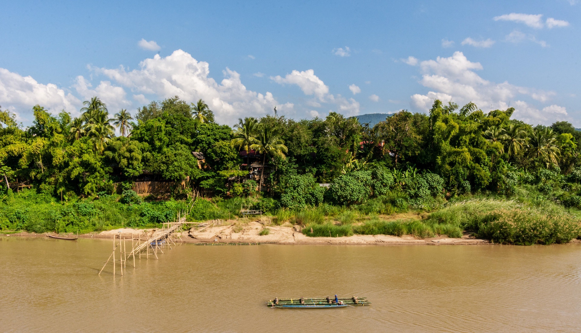Nam Khan River, Kingkitsarath Road