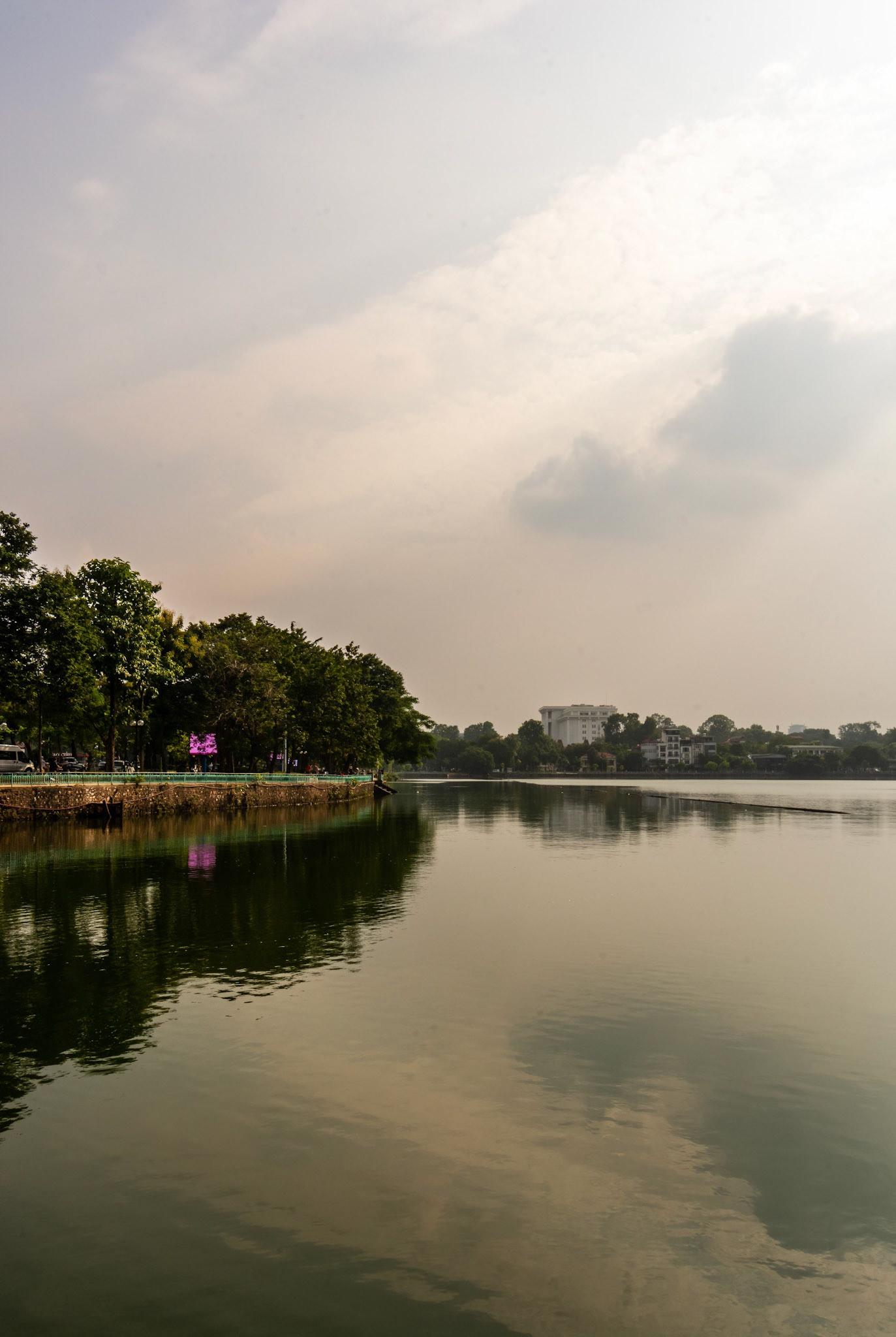 Chùa Trấn Quốc (Tran Quoc Pagoda)