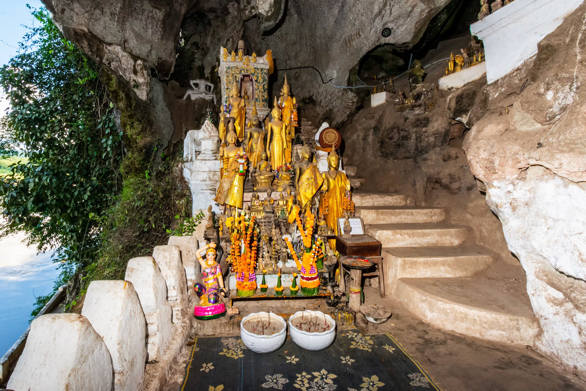 Pak Ou Caves