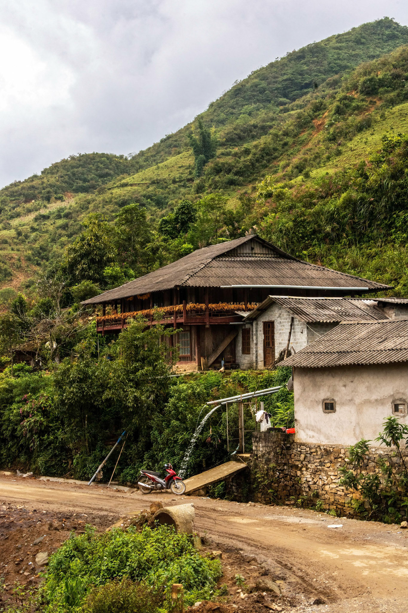 Red Dao village