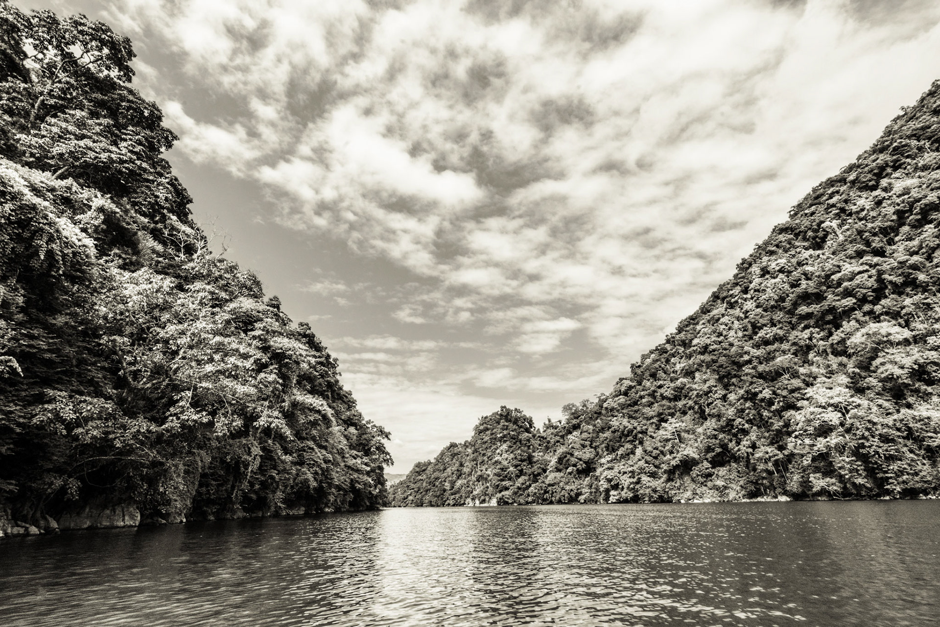 Hồ Ba Bể - Ba Be Lake