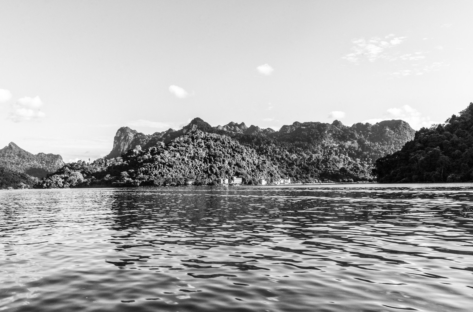 Hồ Ba Bể - Ba Be Lake