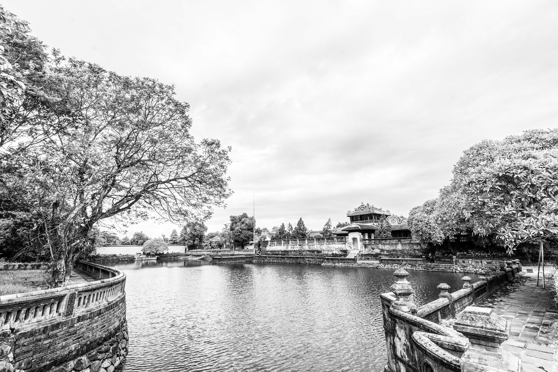 Lake next to the Thái Bình Pavilion