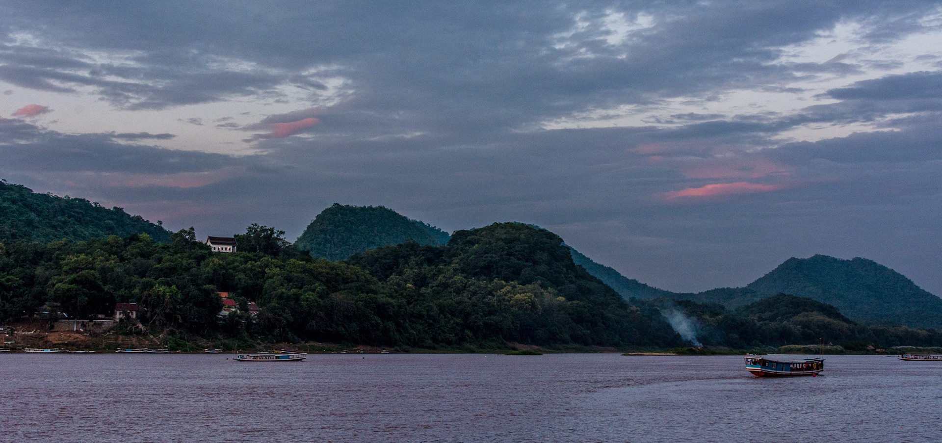 Cross river ferry