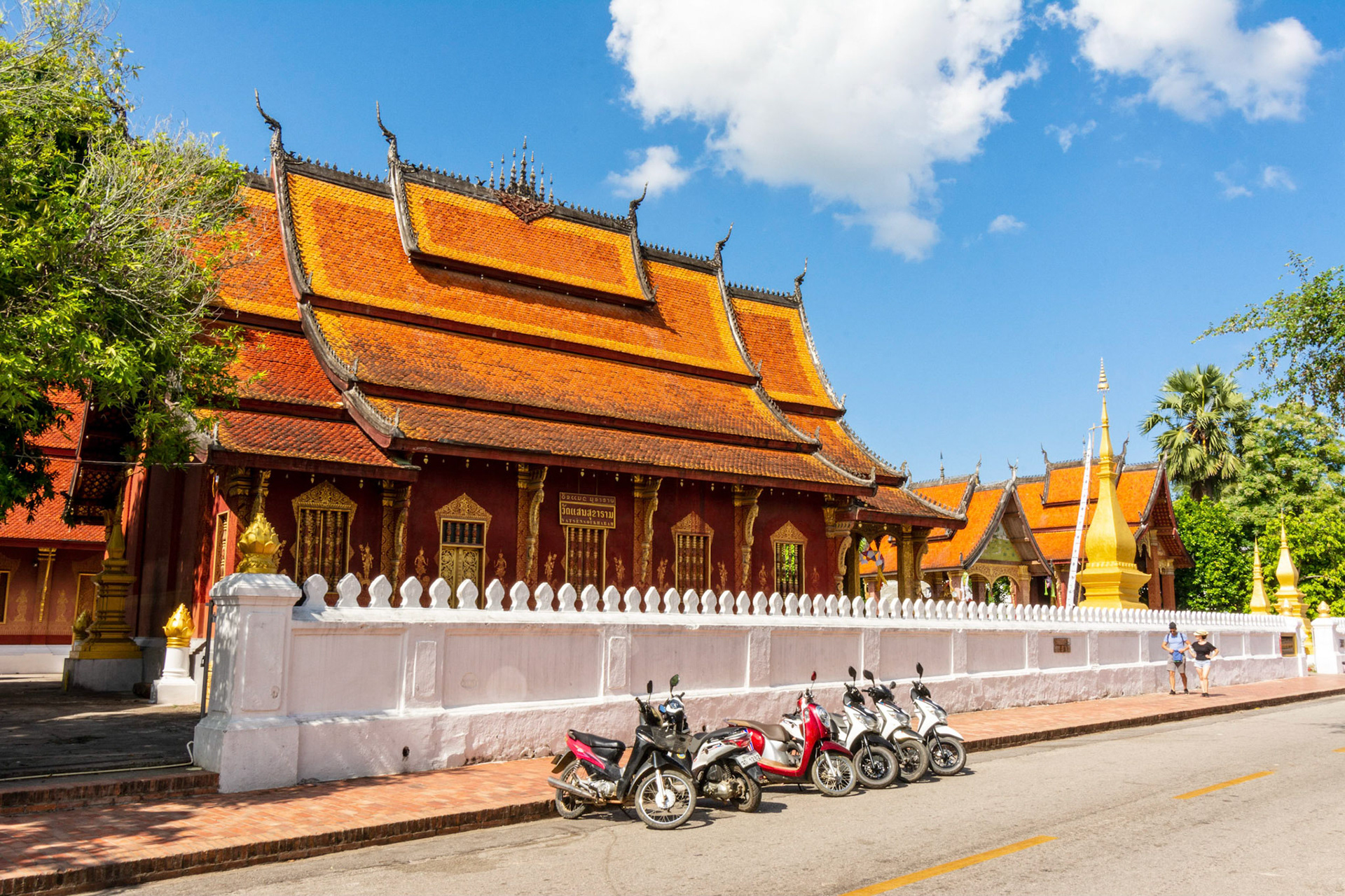 Wat Sene - ວັດແສນສຸຂາຣາມ