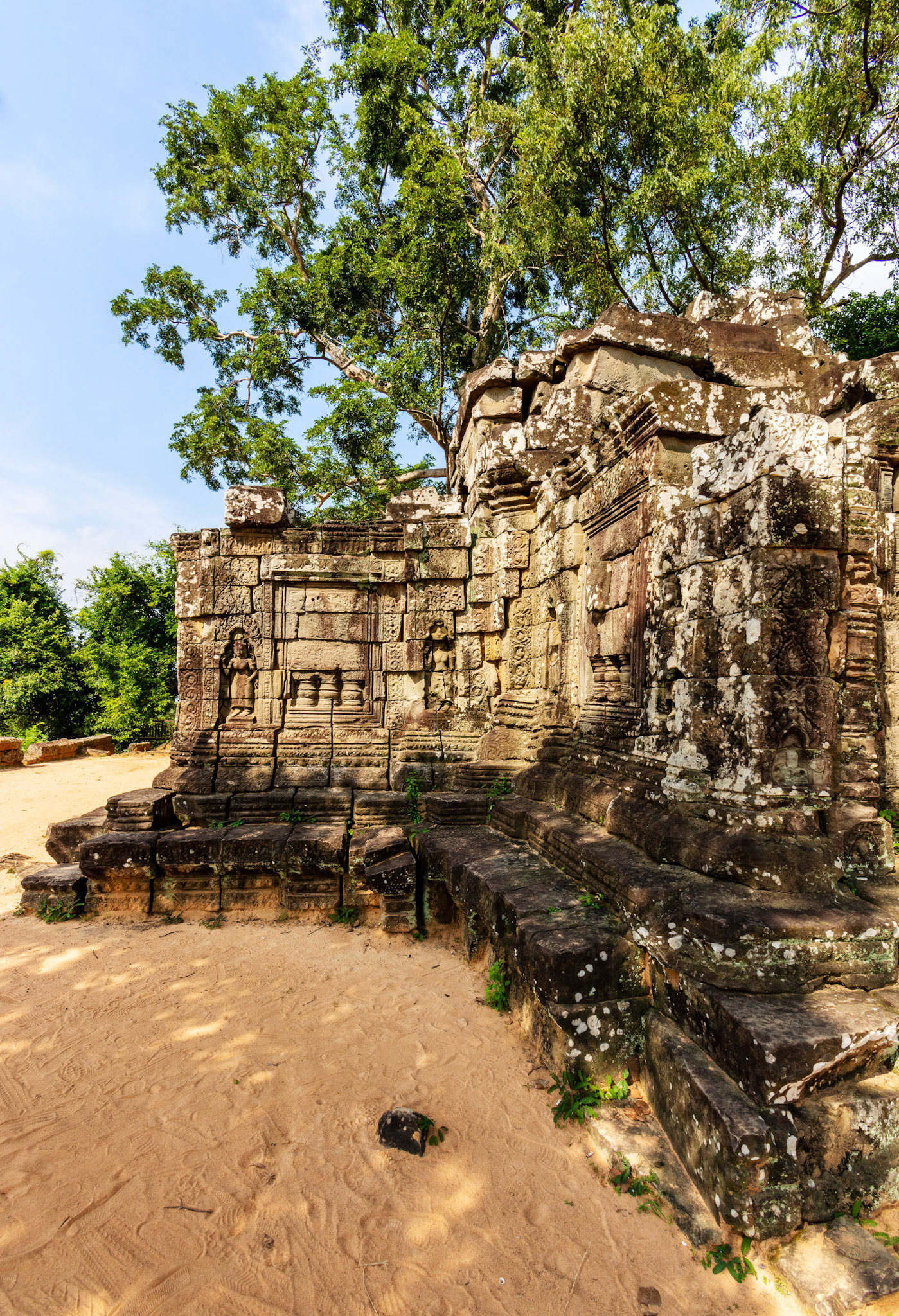 Prasat Chrung Southwest - ប្រាសាទជ្រុង និរតី