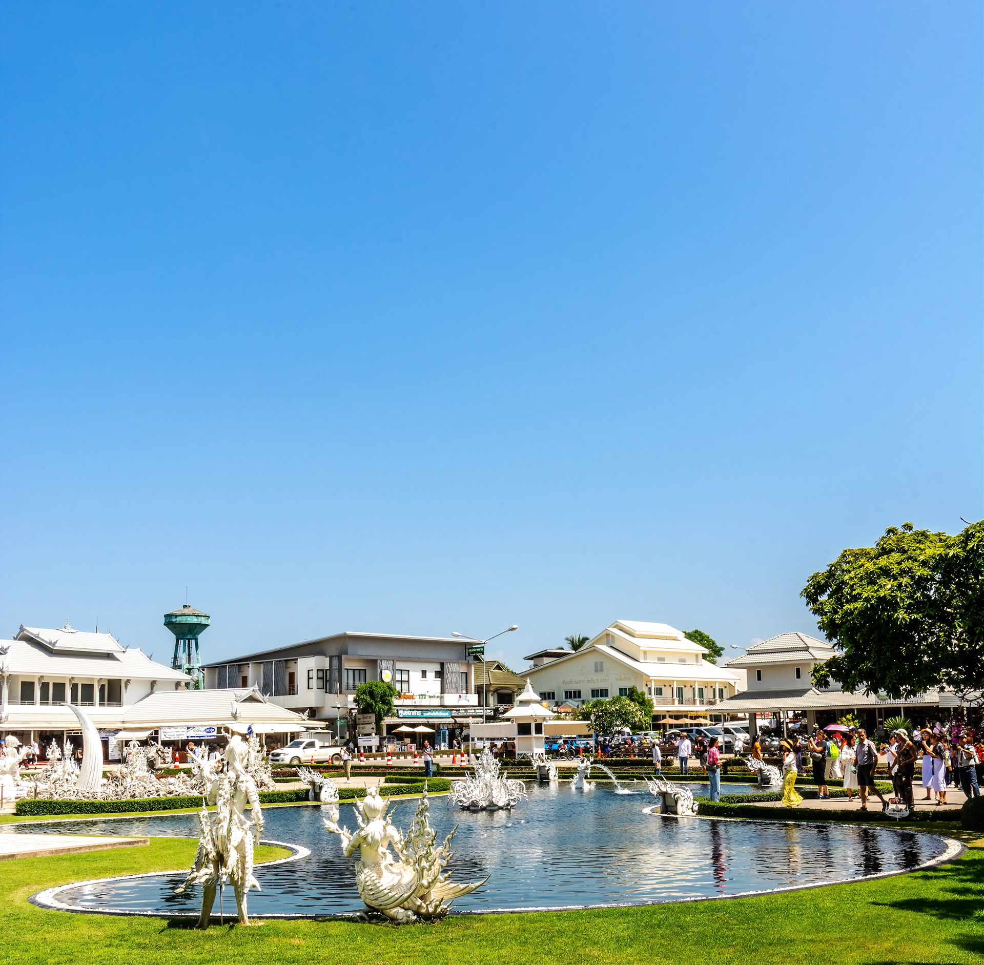 Wat Rong Khun - วัดร่องขุ่น