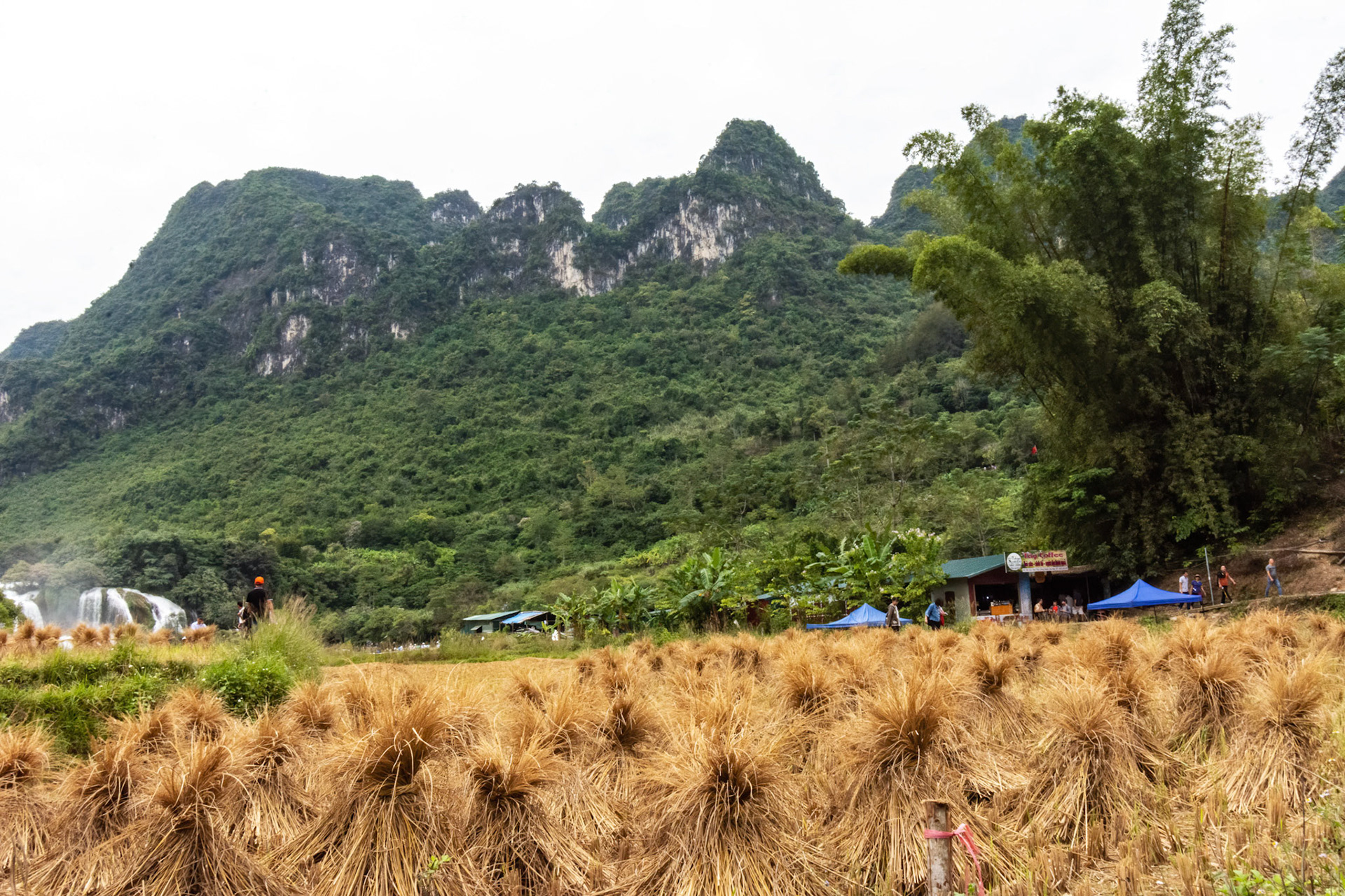Thác Bản Giốc (Ban Gioc Waterfall)