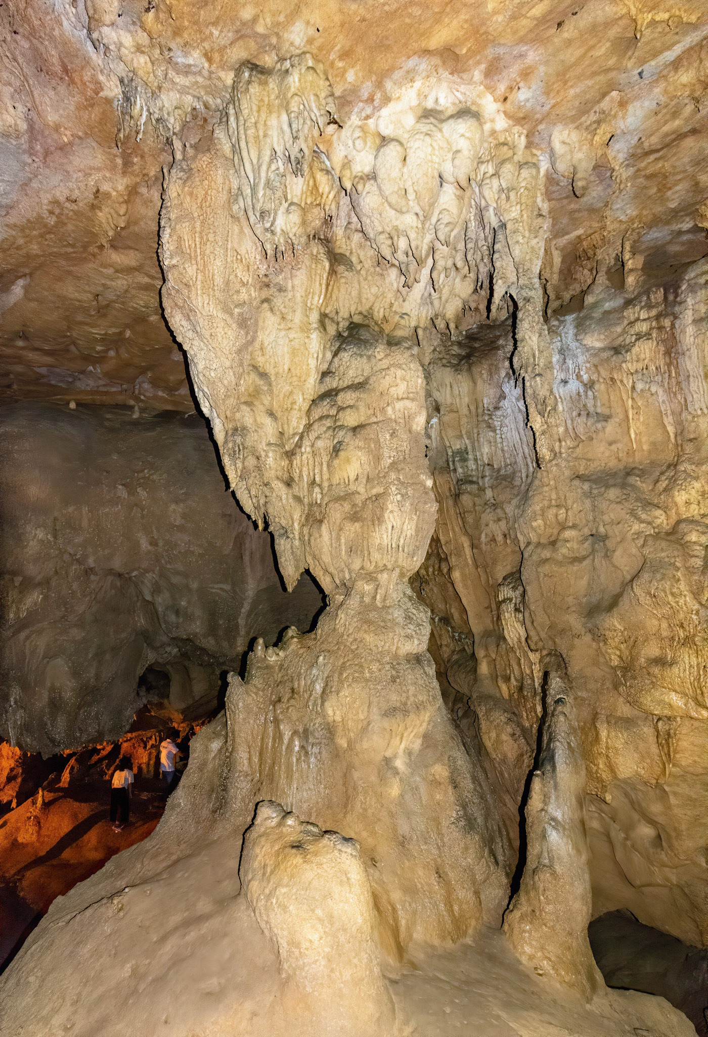 Động Ngườm Ngao (Nguom Ngao Cave)