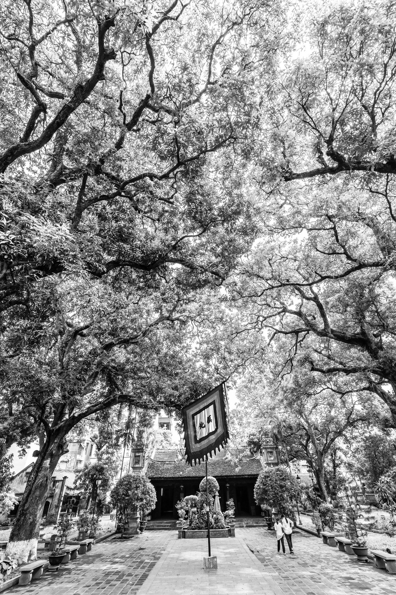 Đền Quán Thánh (Quan Thanh Temple)