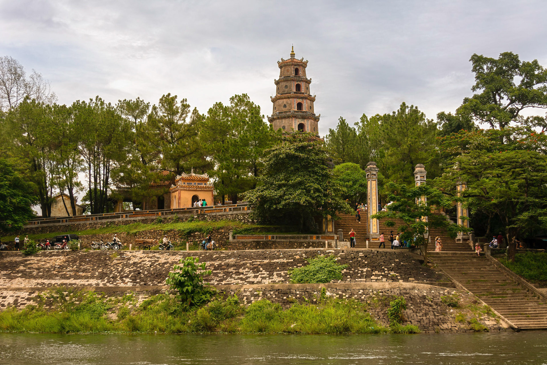 Chùa Thiên Mụ (Thiên Mụ Pagoda), Huế