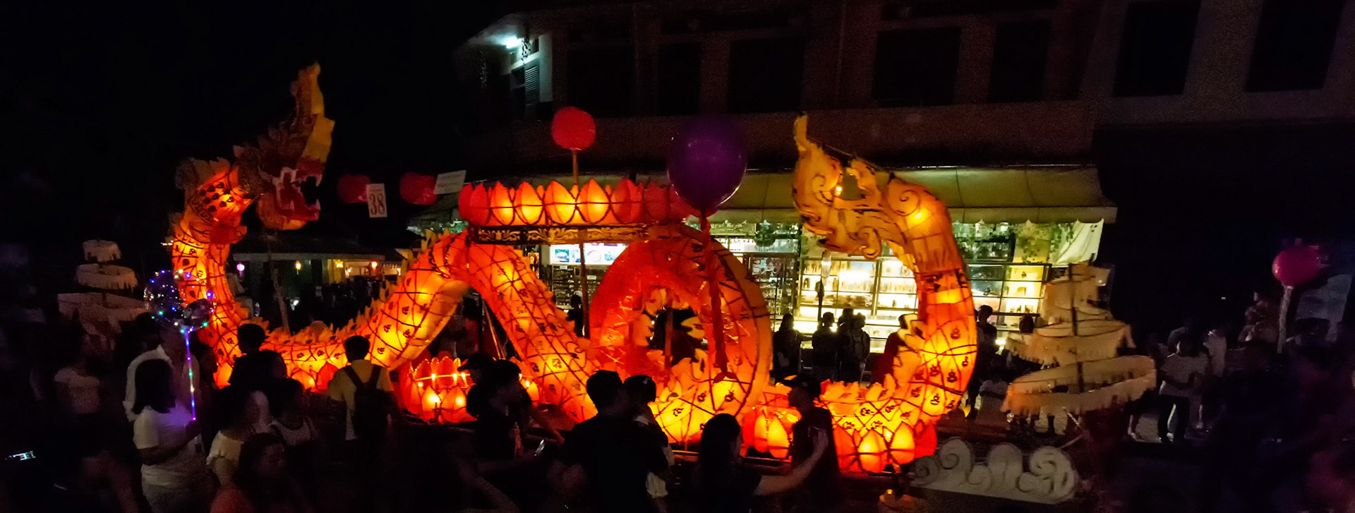 Lai Heua Fai (Lantern Festival) Parade