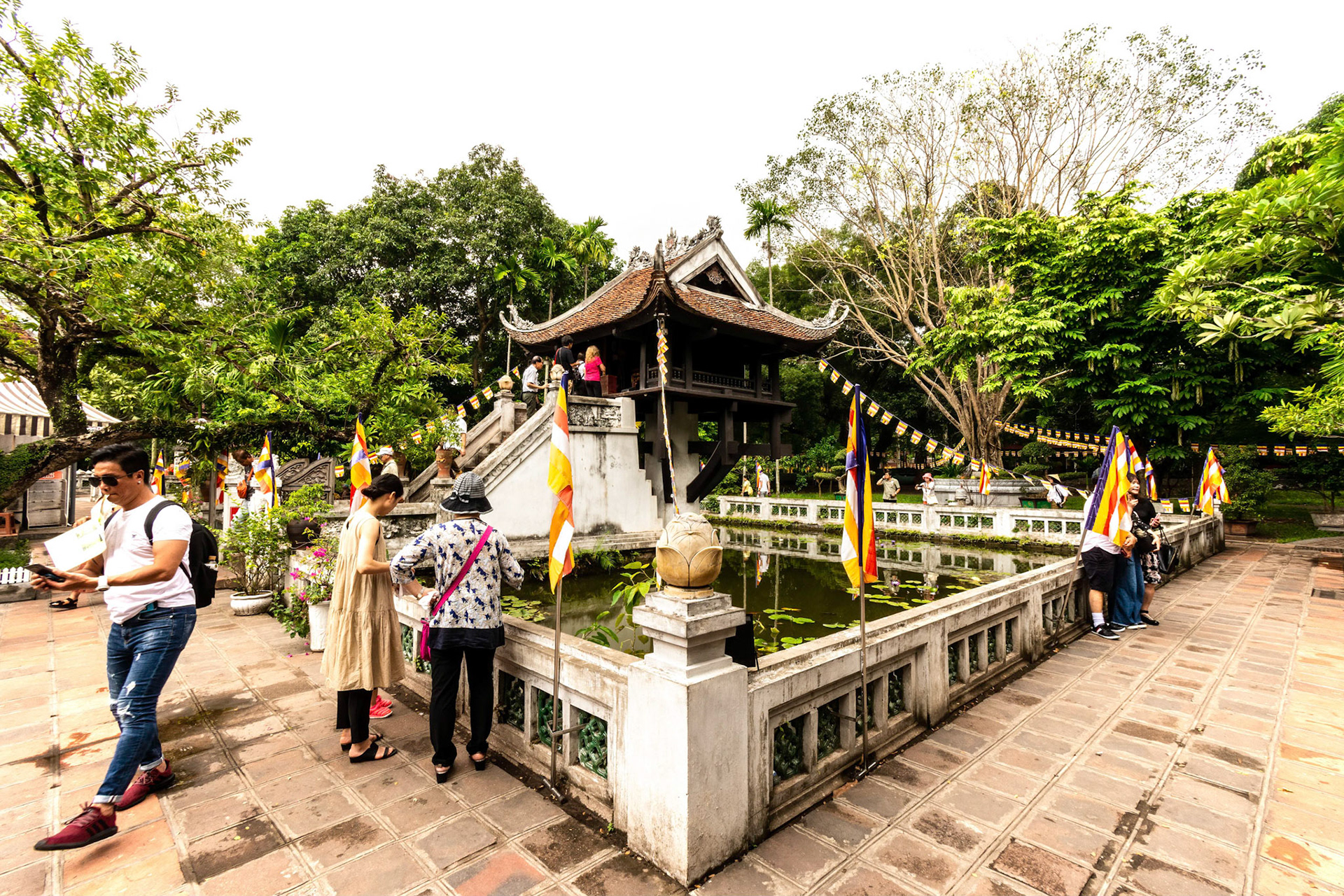 Chùa Một Cột (One Pillar Pagoda)