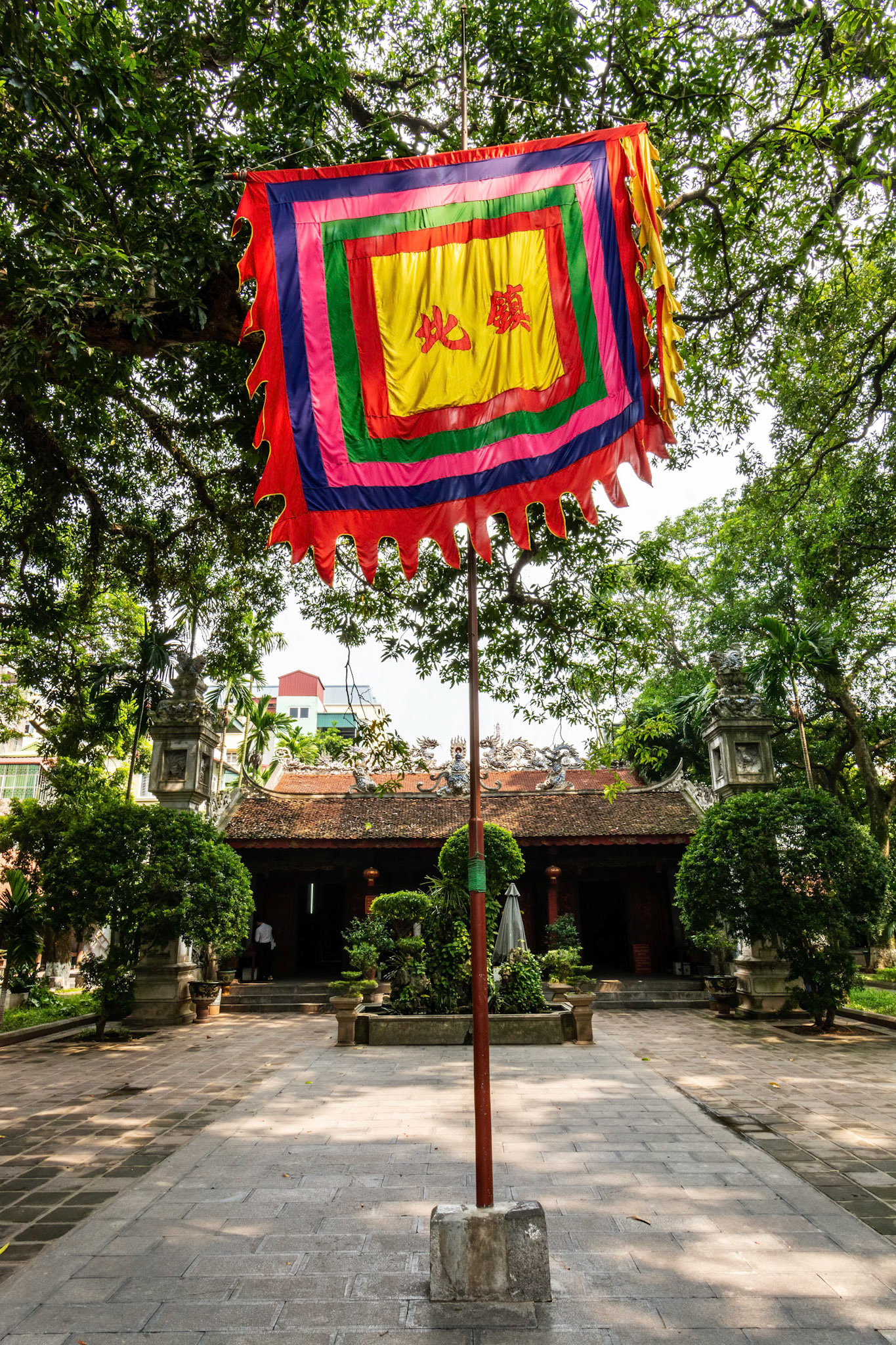 Đền Quán Thánh (Quan Thanh Temple)