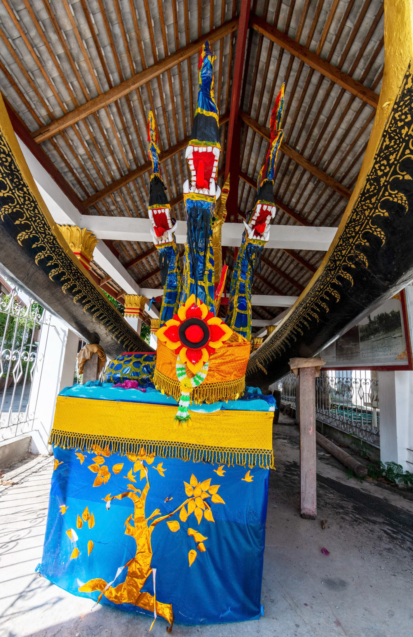Wat Sene - ວັດແສນສຸຂາຣາມ