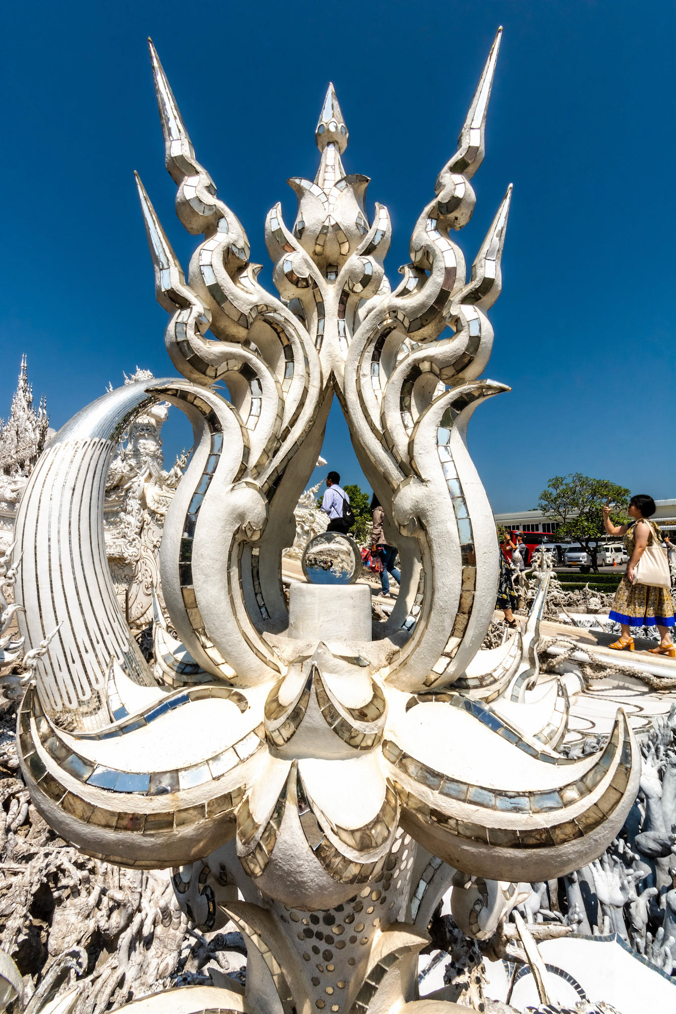 Wat Rong Khun - วัดร่องขุ่น