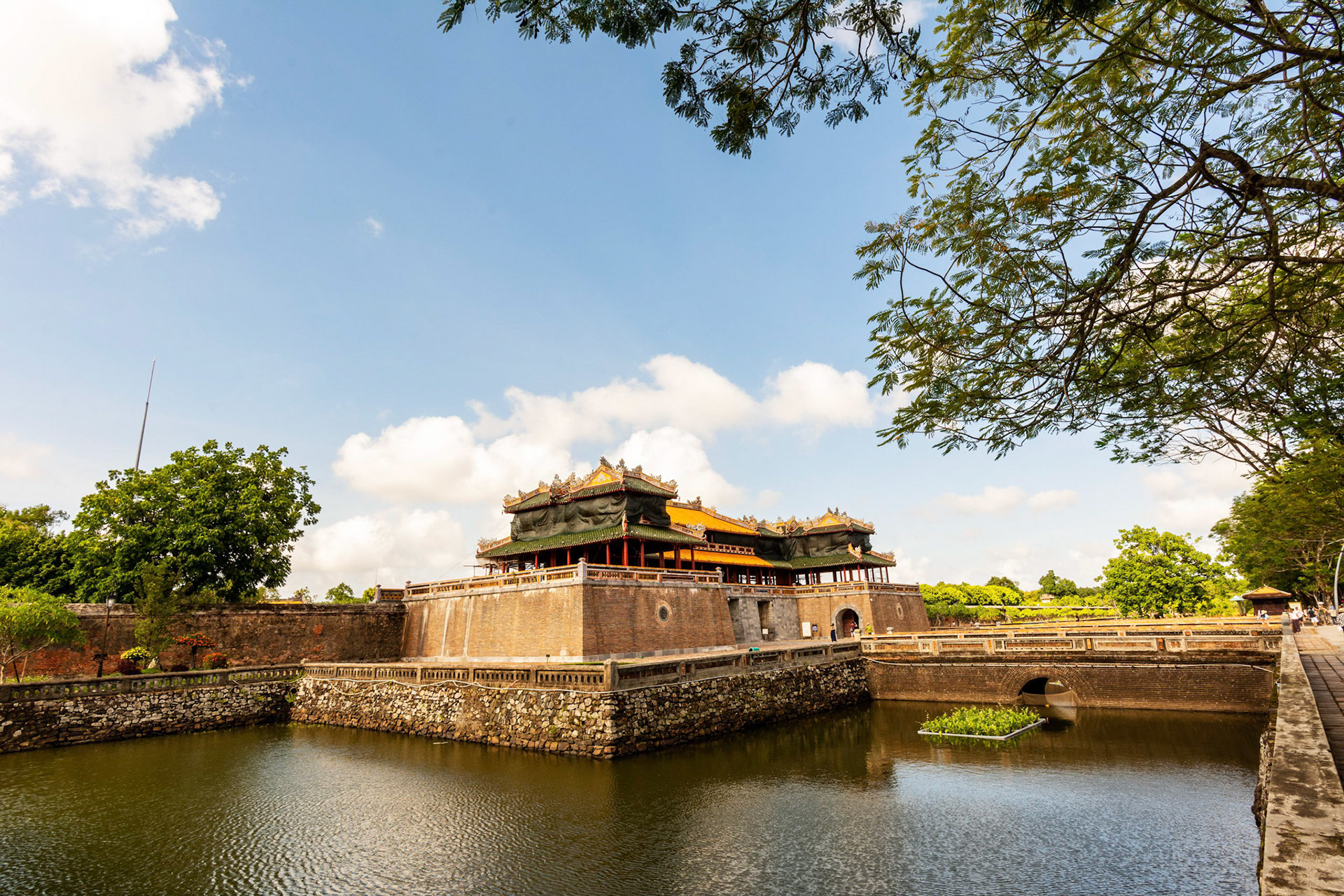 Ngọ Môn (Meridian Gate)