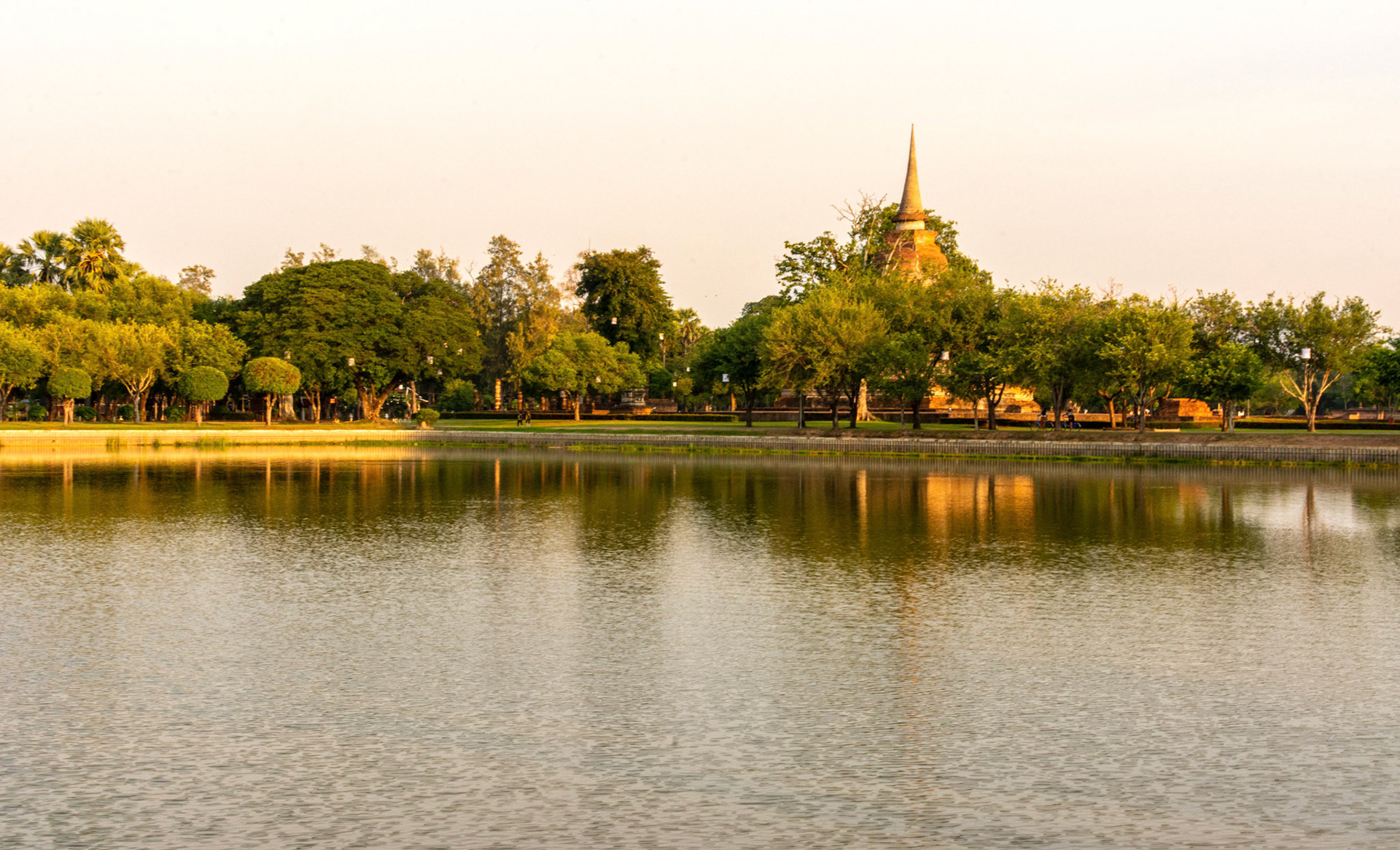 Wat Sa-Si - วัดสระศรี