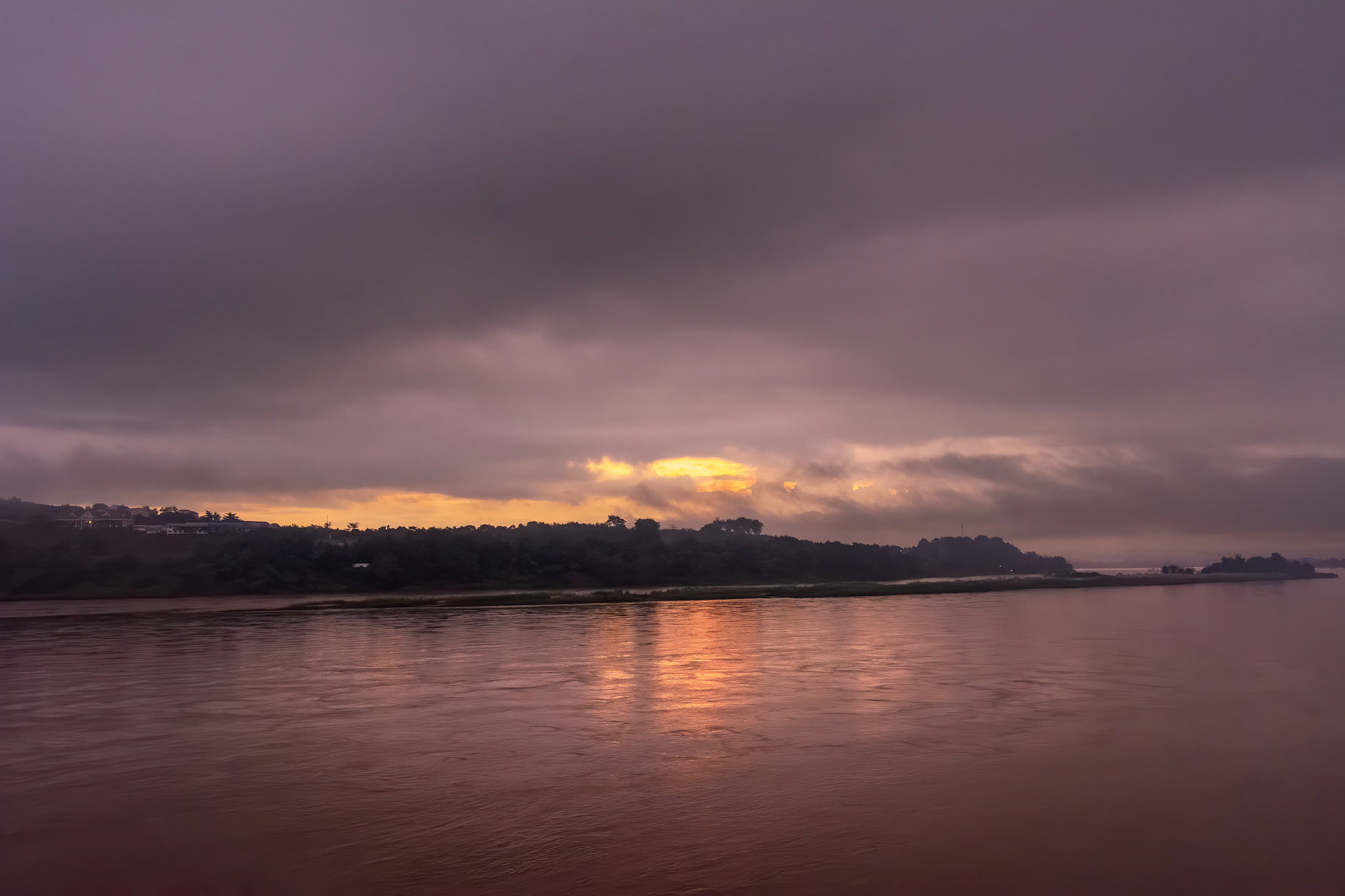 Mekong River, Chiang Khong - เชียงของ, Thailand