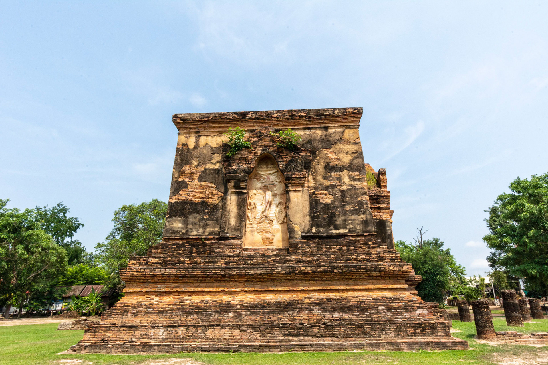 Wat Traphang Thong Lang