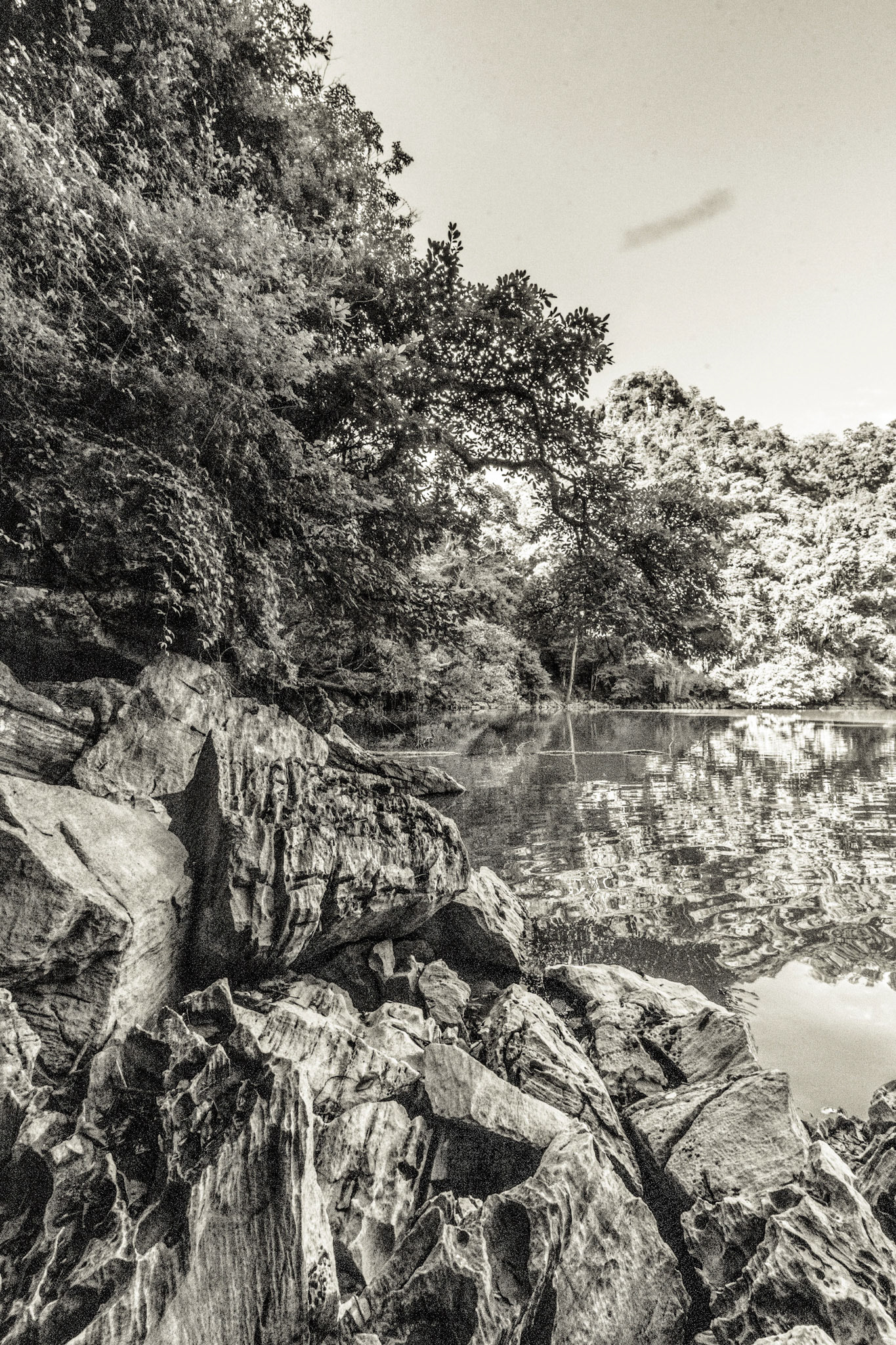 Ao Tiên (Fairy Lake)