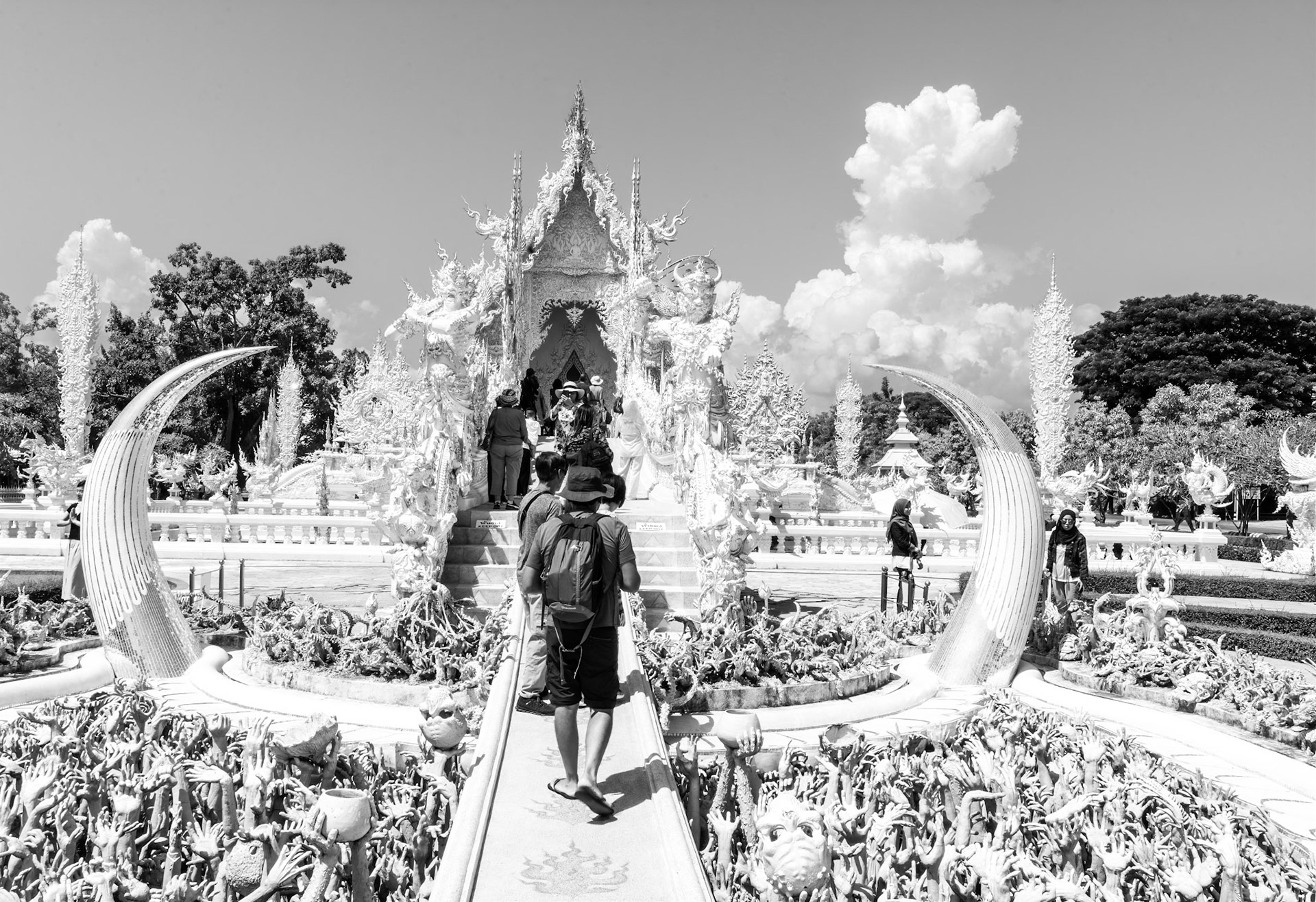 Wat Rong Khun - วัดร่องขุ่น