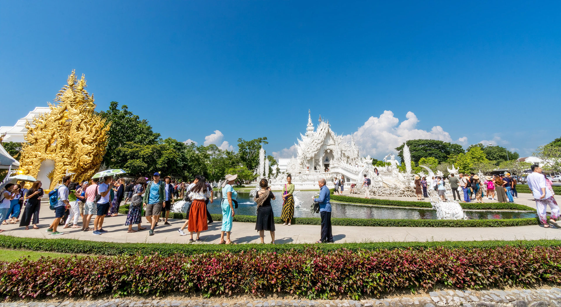 Wat Rong Khun - วัดร่องขุ่น