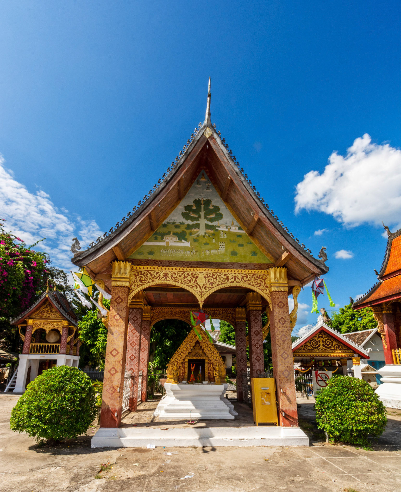 Wat Sene - ວັດແສນສຸຂາຣາມ